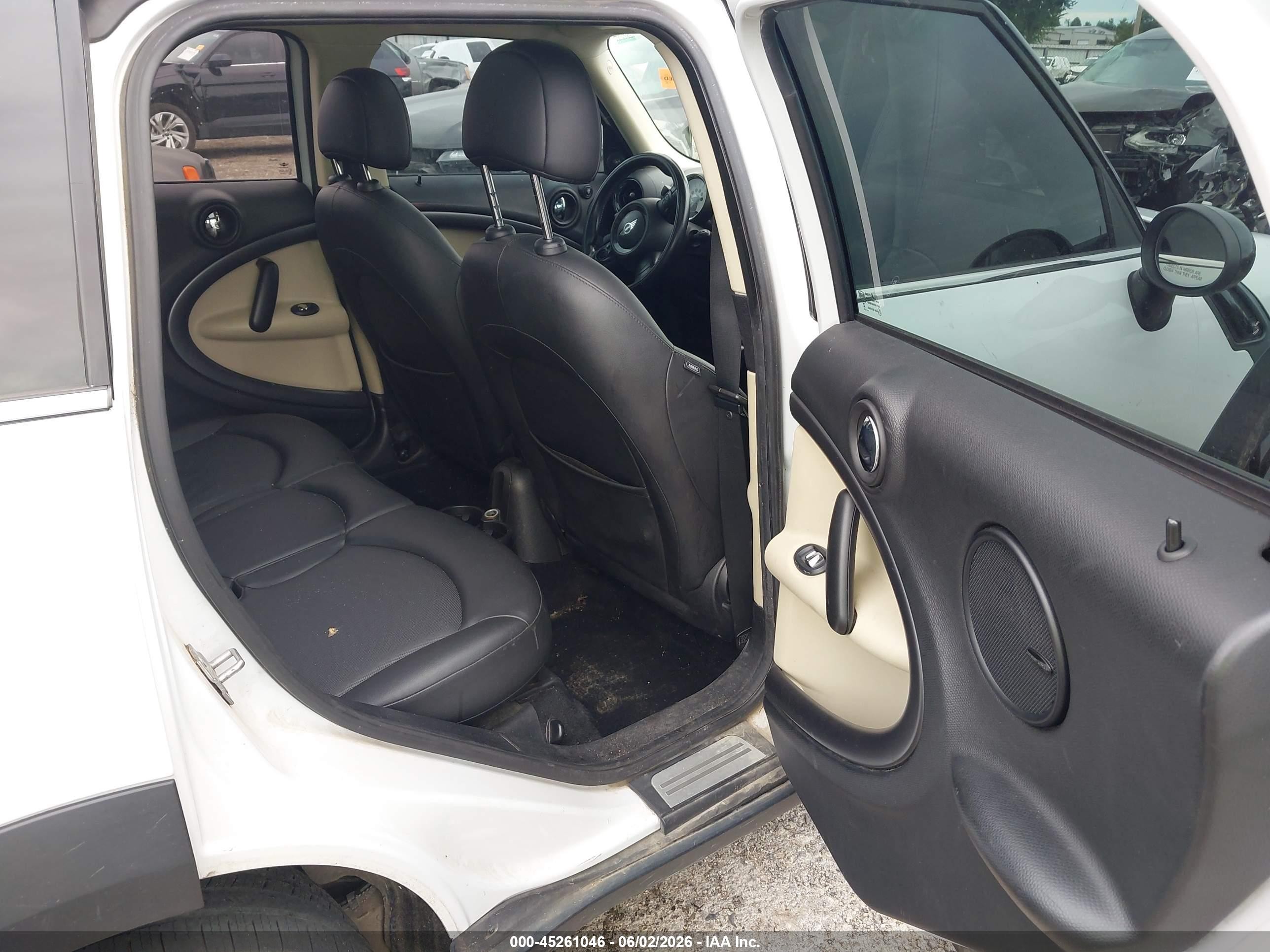 2013 Mini Countryman Cooper S White vin: WMWZC5C52DWP30009