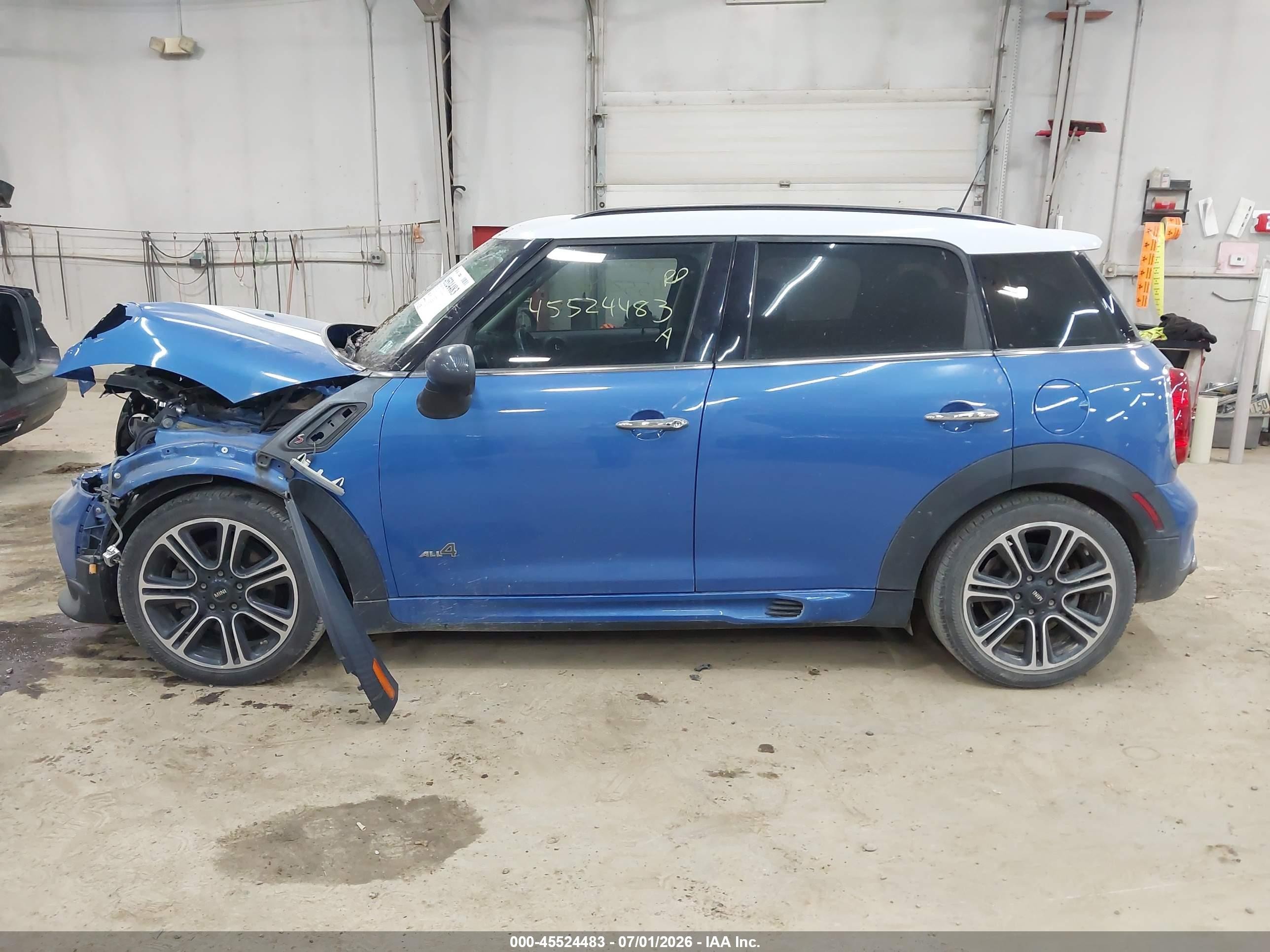2014 Mini Countryman Cooper S Blue vin: WMWZC5C52EWM18516