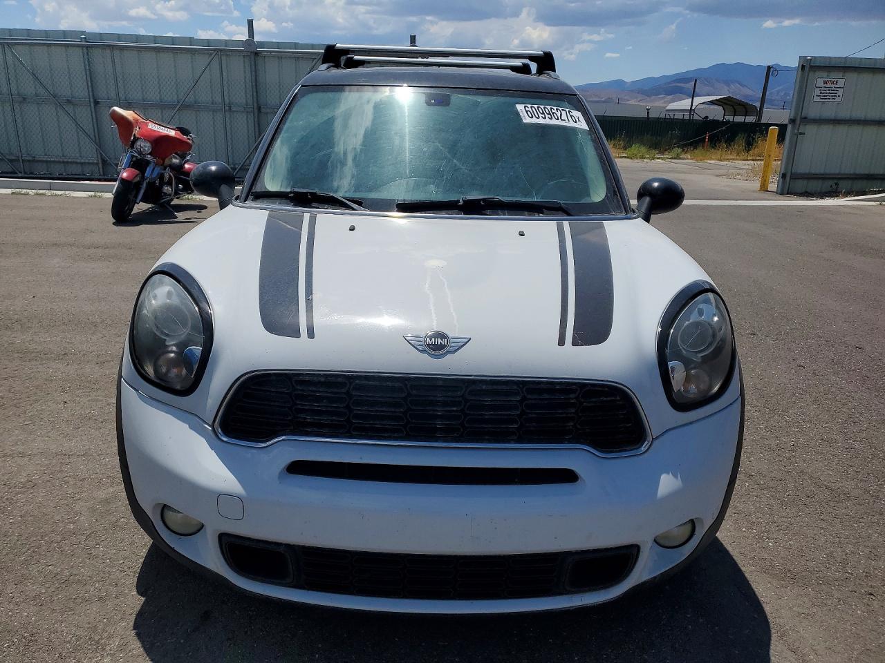 2014 Mini Cooper S Countryman White vin: WMWZC5C52EWP39861