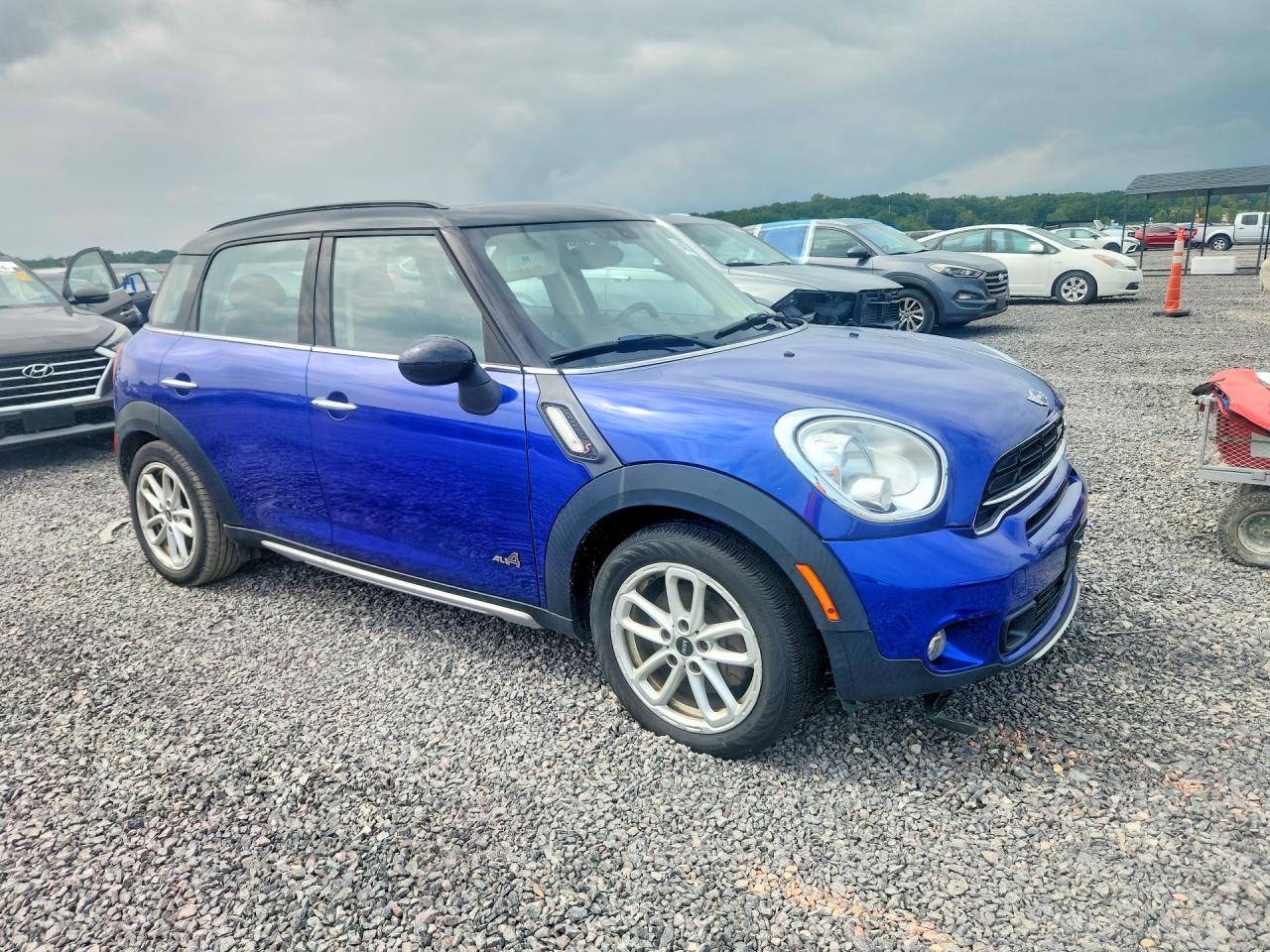 2016 Mini Cooper S Countryman Blue vin: WMWZC5C52GWU01332