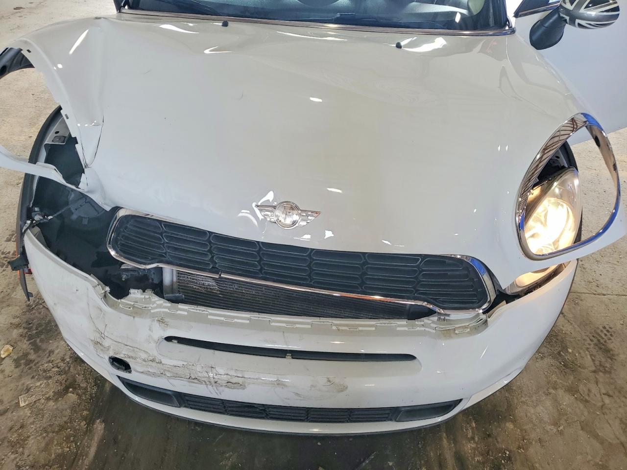 2013 Mini Cooper S Countryman White vin: WMWZC5C53DWP32237