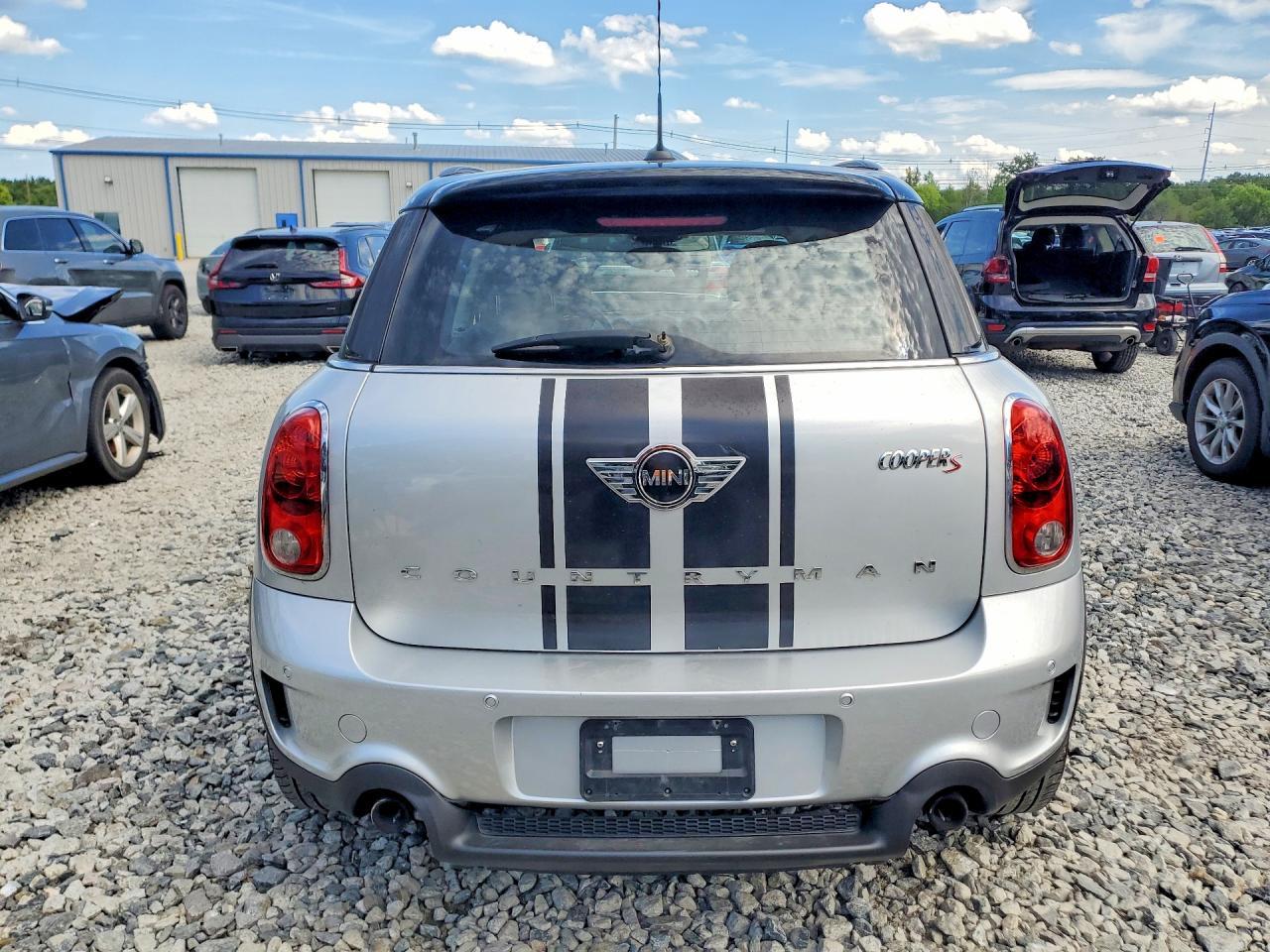 2014 Mini Cooper S Countryman Silver vin: WMWZC5C53EWP35558