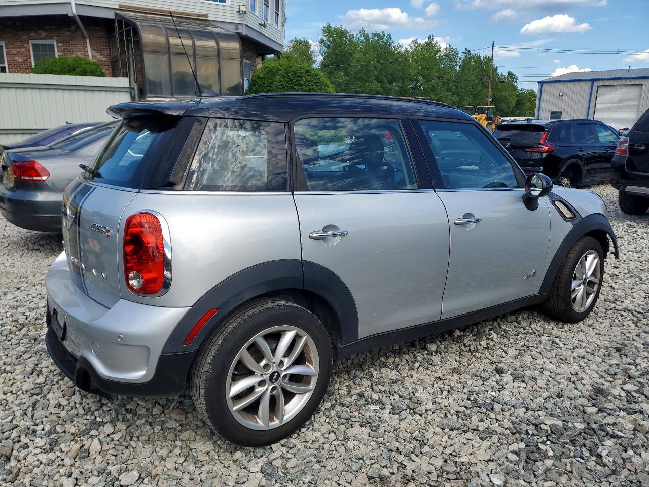 2014 Mini Cooper S Countryman Silver vin: WMWZC5C53EWP35558