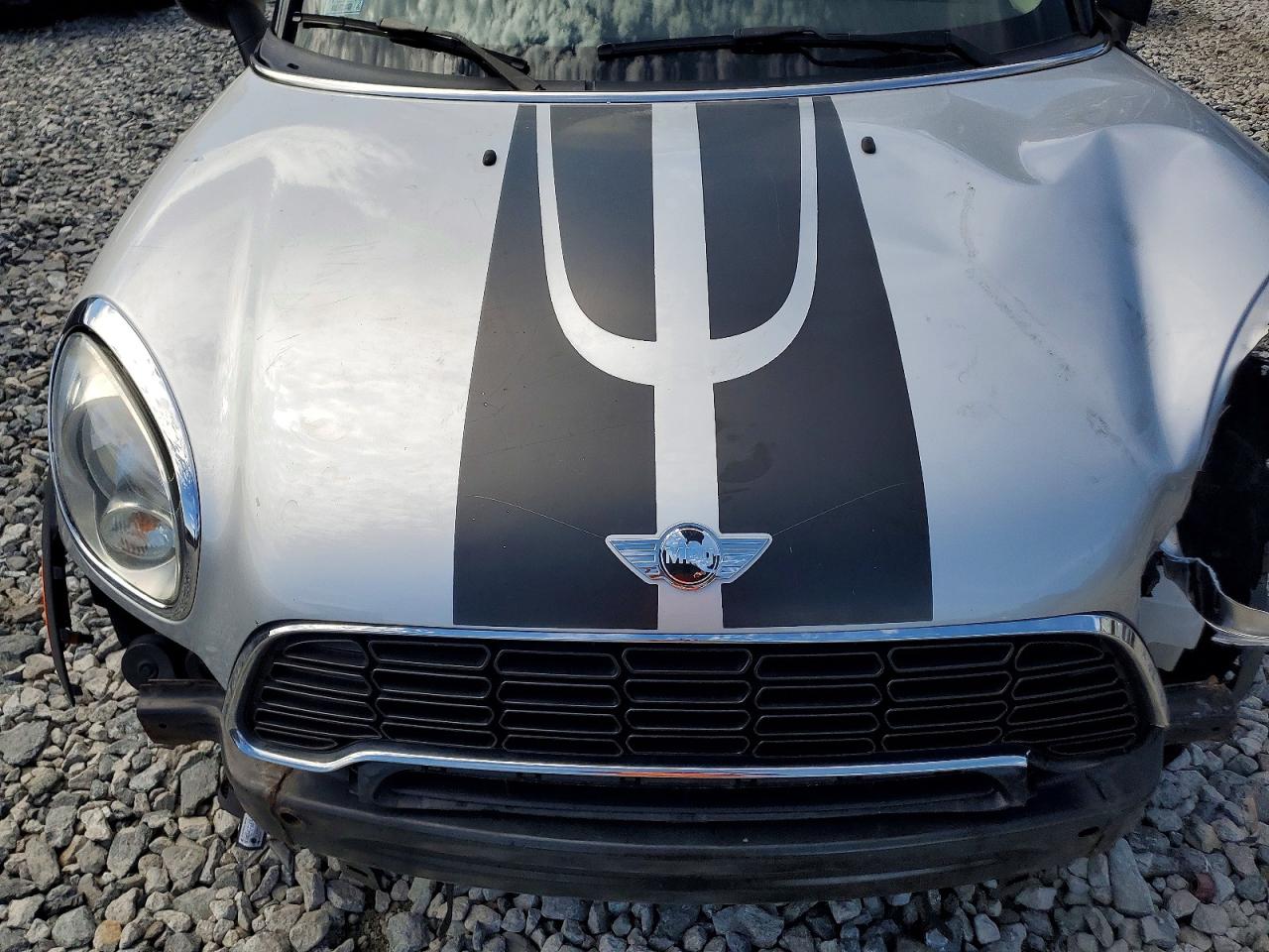 2014 Mini Cooper S Countryman Silver vin: WMWZC5C53EWP35558