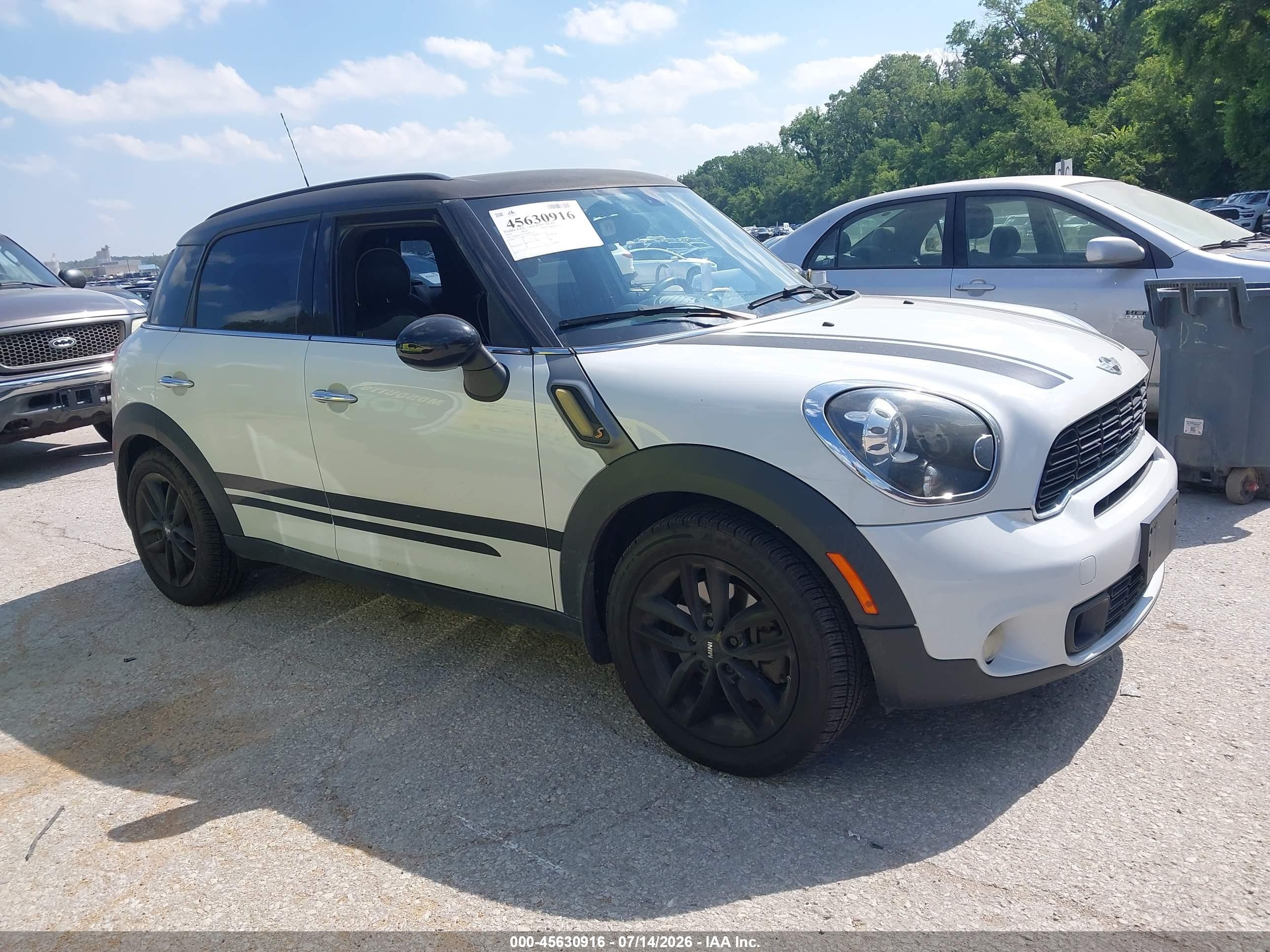 2014 Mini Countryman Cooper S White vin: WMWZC5C53EWP36774