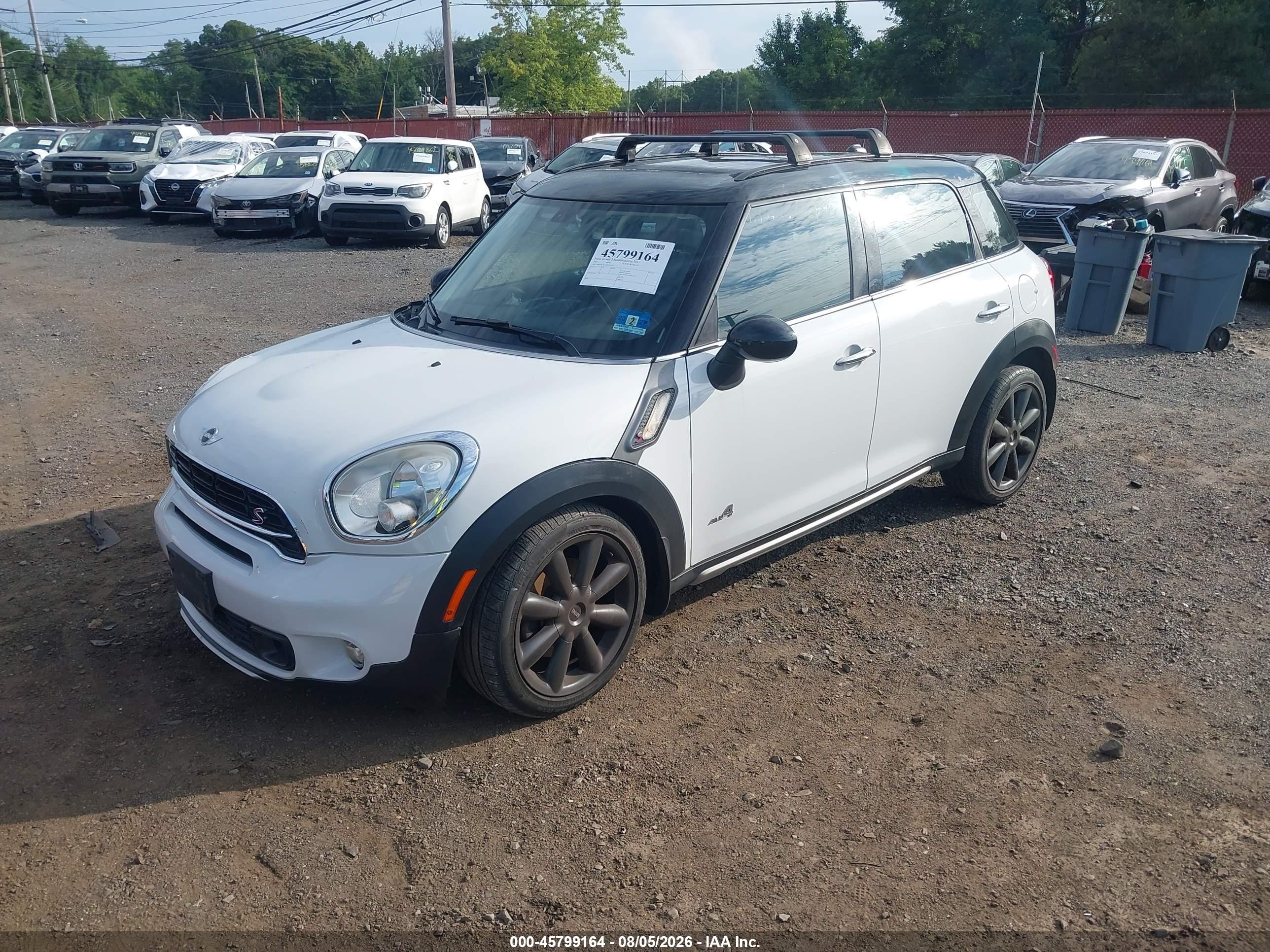 2015 Mini Countryman Cooper S White vin: WMWZC5C53FWP47355