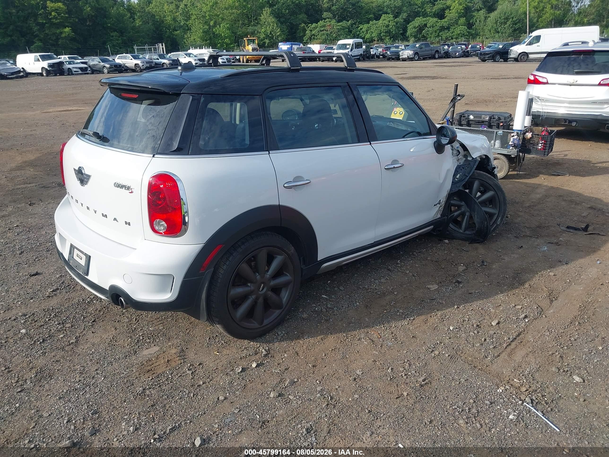2015 Mini Countryman Cooper S White vin: WMWZC5C53FWP47355