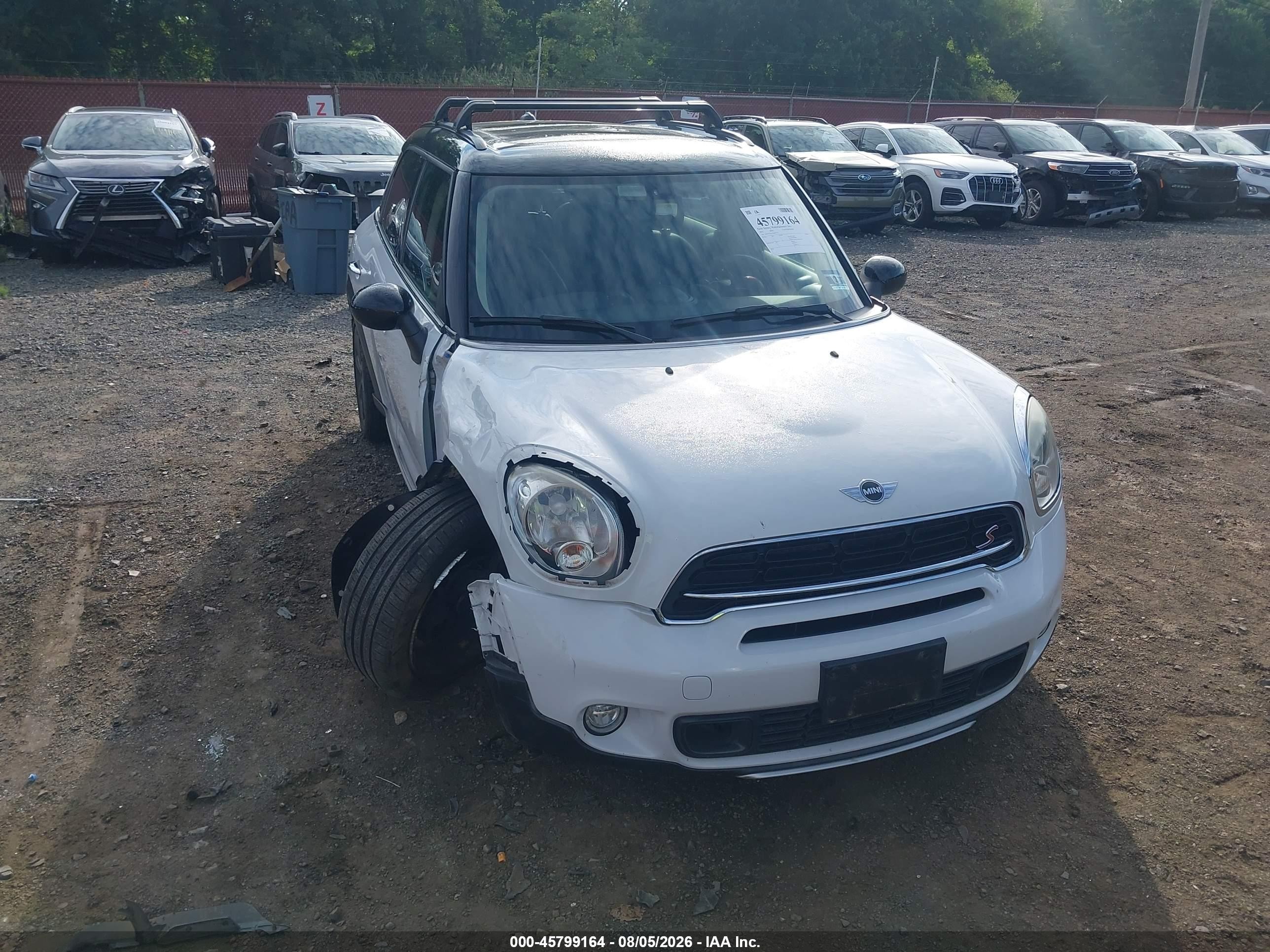 2015 Mini Countryman Cooper S White vin: WMWZC5C53FWP47355