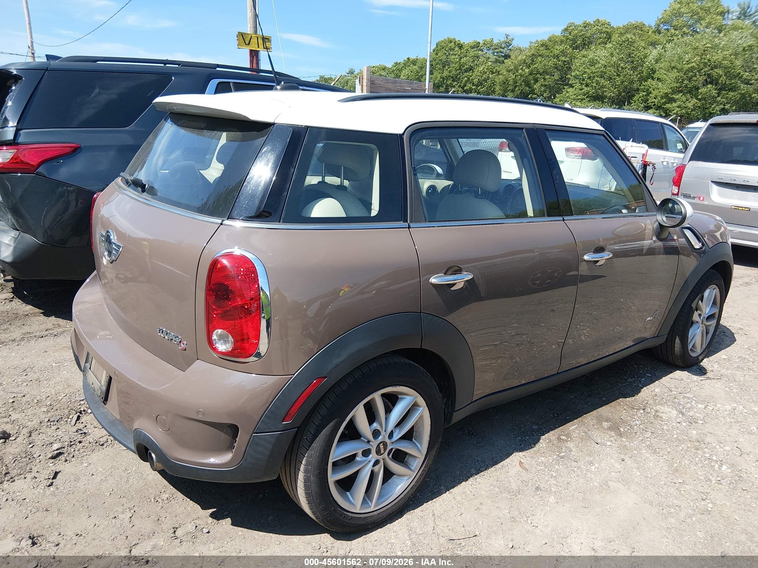 2012 Mini Cooper S Countryman   Brown vin: WMWZC5C54CWL56937