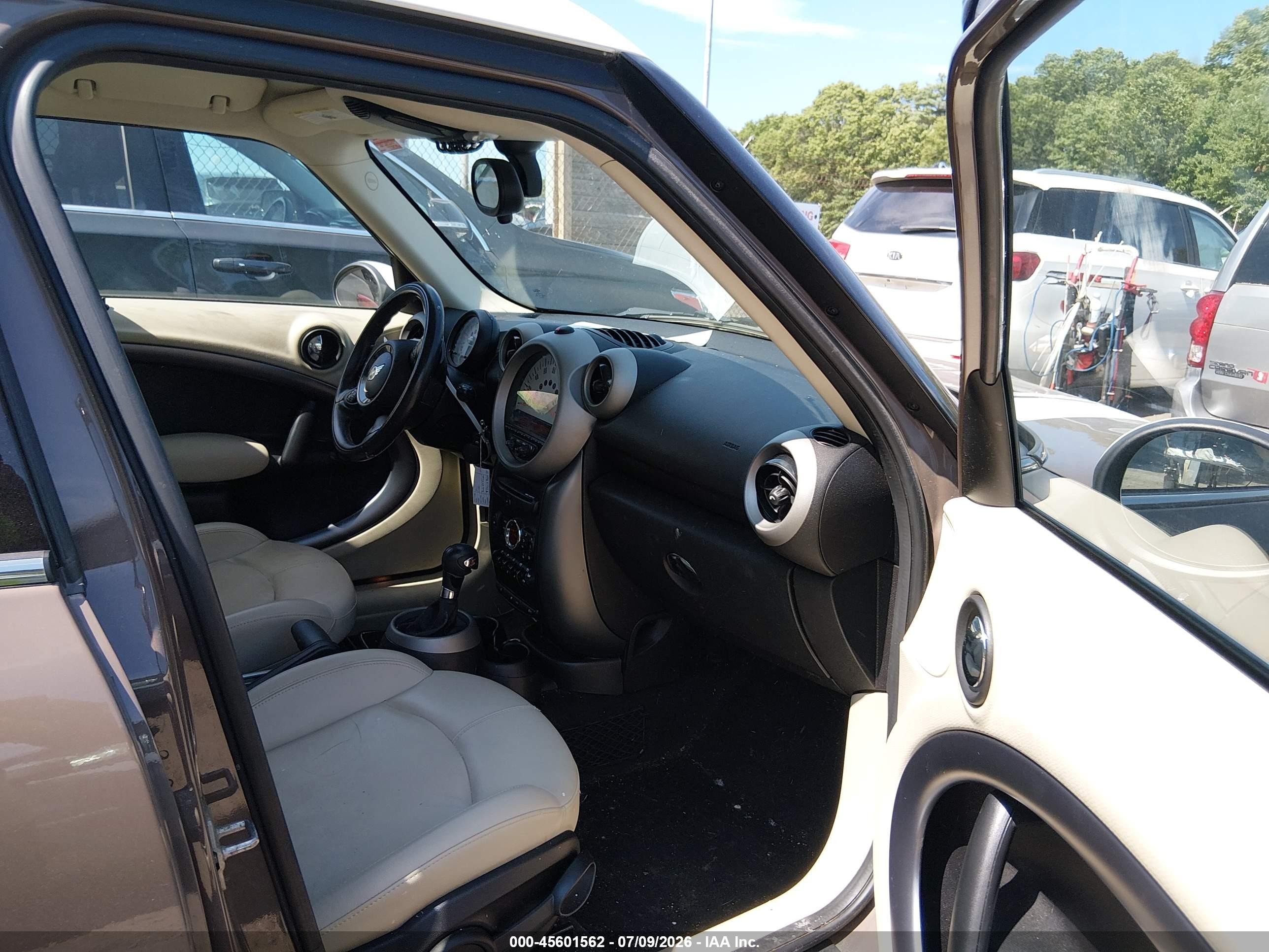 2012 Mini Cooper S Countryman   Brown vin: WMWZC5C54CWL56937