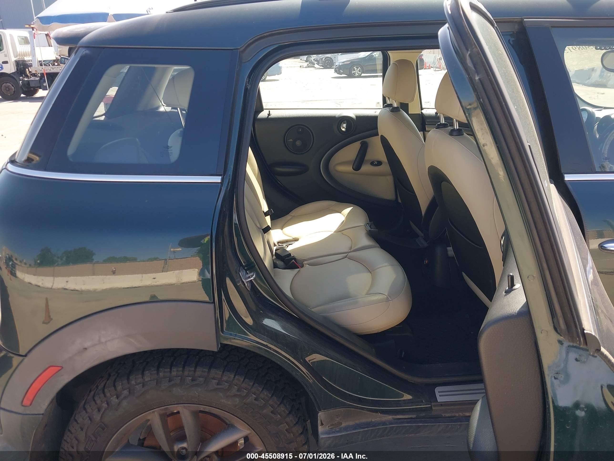 2013 Mini Countryman Cooper S Green vin: WMWZC5C54DWP33039