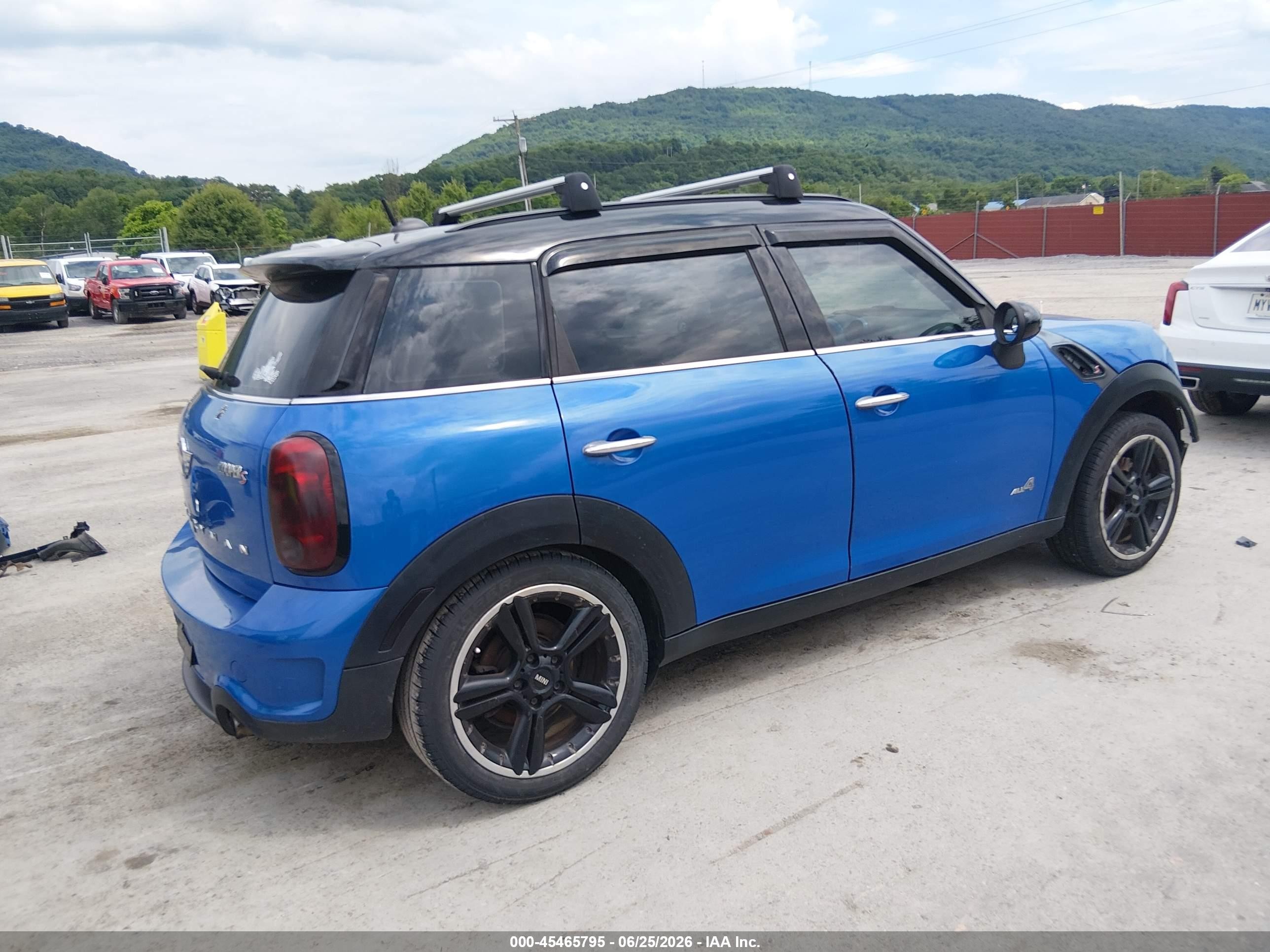 2014 Mini Countryman Cooper S Blue vin: WMWZC5C55EWM17540
