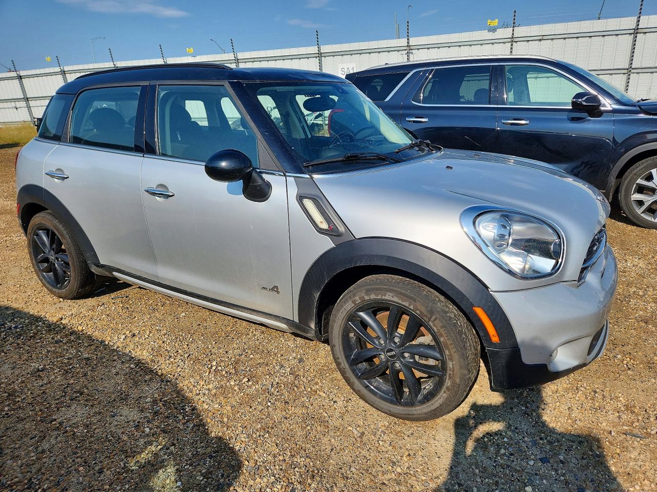 2015 Mini Cooper S Countryman Silver vin: WMWZC5C55FWT37687