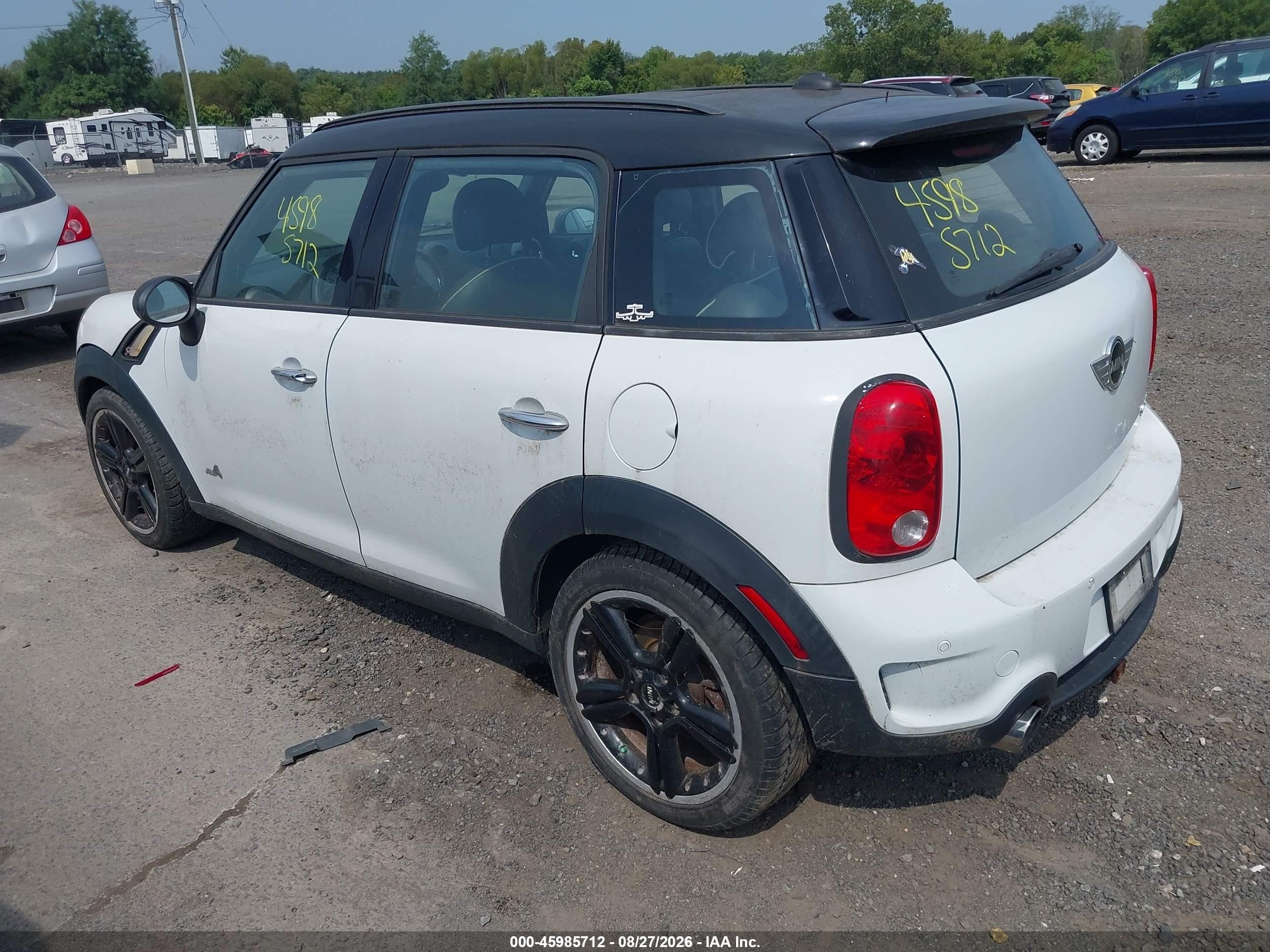 2011 Mini Cooper S Countryman   White vin: WMWZC5C56BWH99205