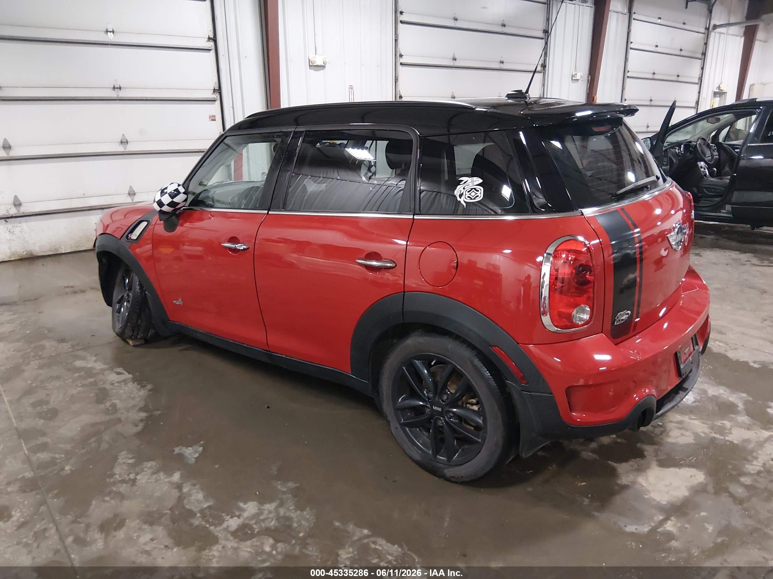 2014 Mini Countryman Cooper S Red vin: WMWZC5C56EWP41497