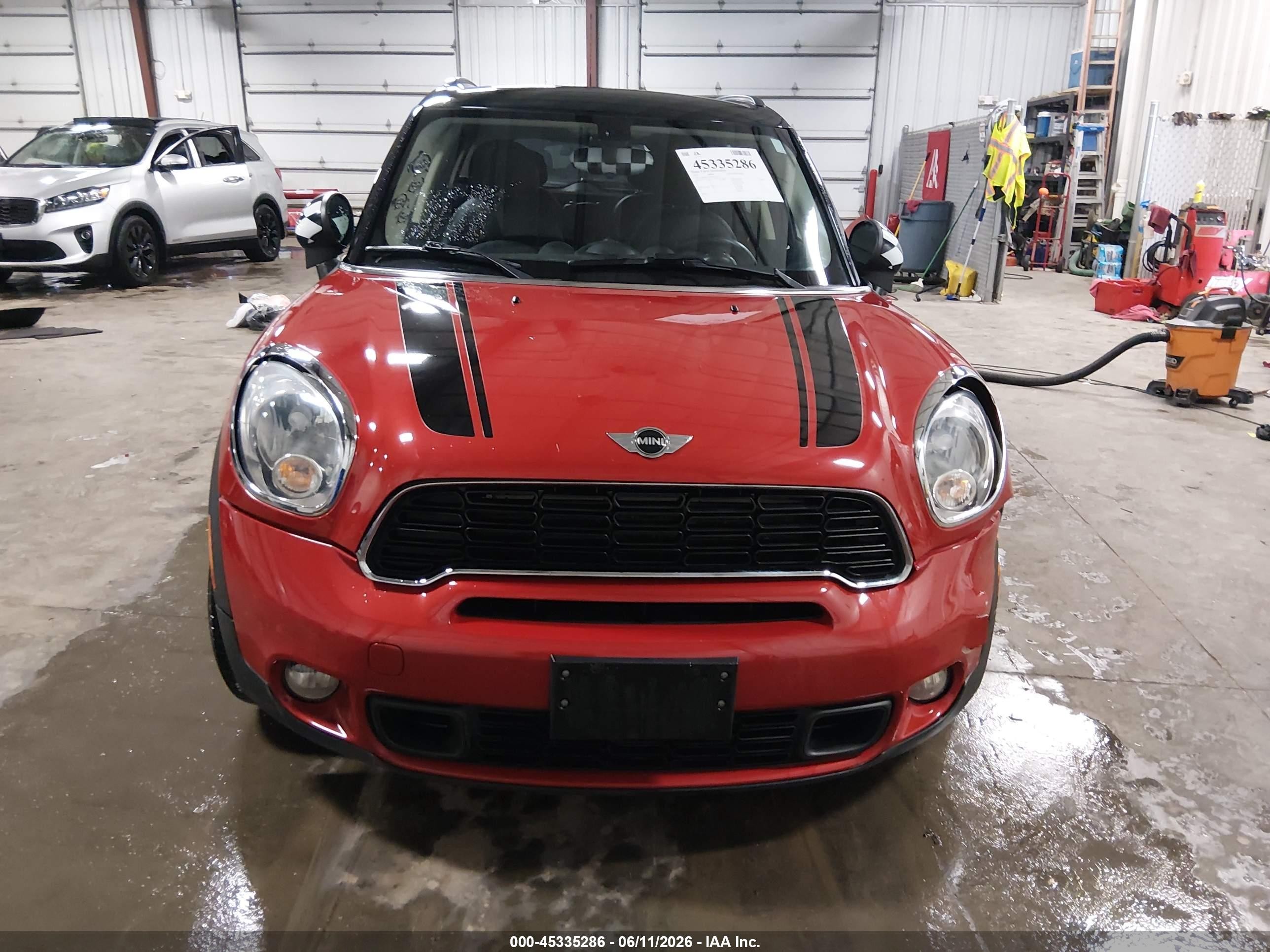 2014 Mini Countryman Cooper S Red vin: WMWZC5C56EWP41497
