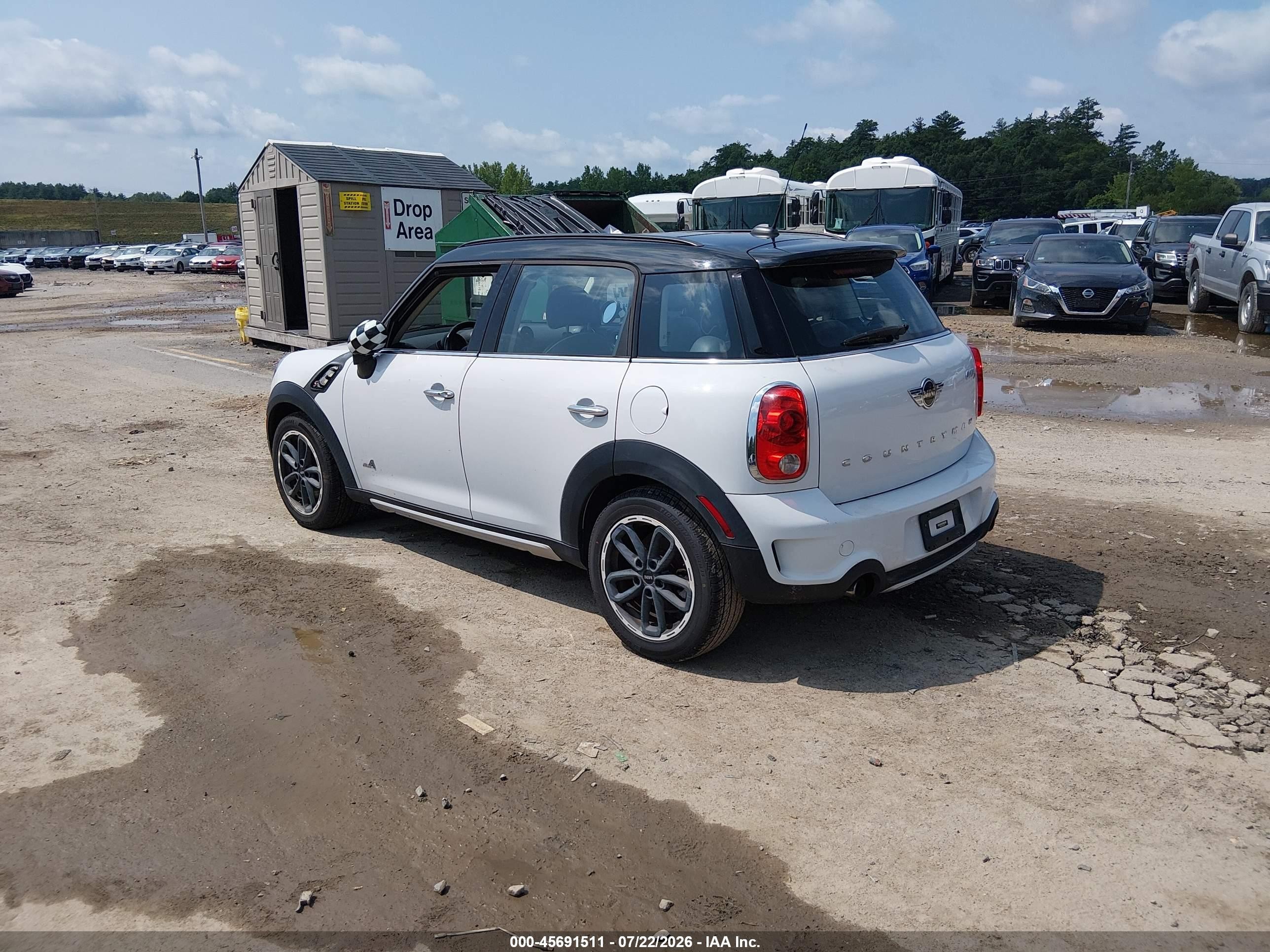 2015 Mini Countryman Cooper S White vin: WMWZC5C56FWP42182