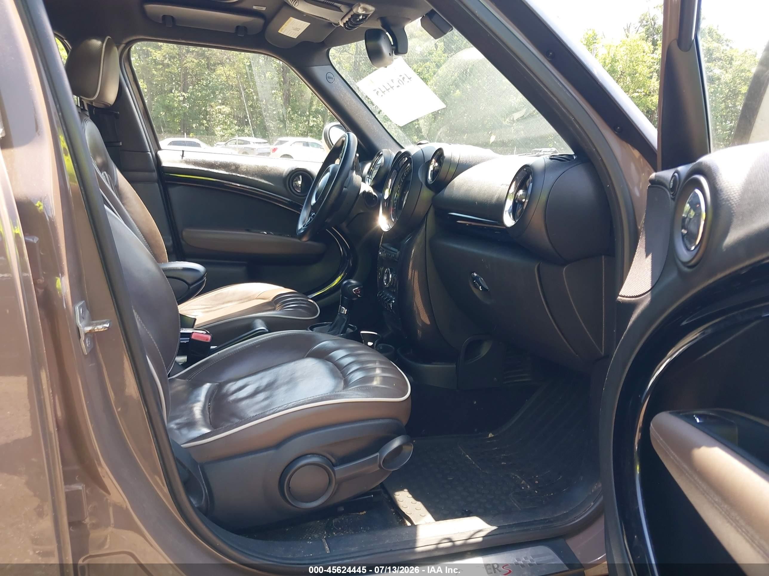2015 Mini Countryman Cooper S Brown vin: WMWZC5C56FWP42764