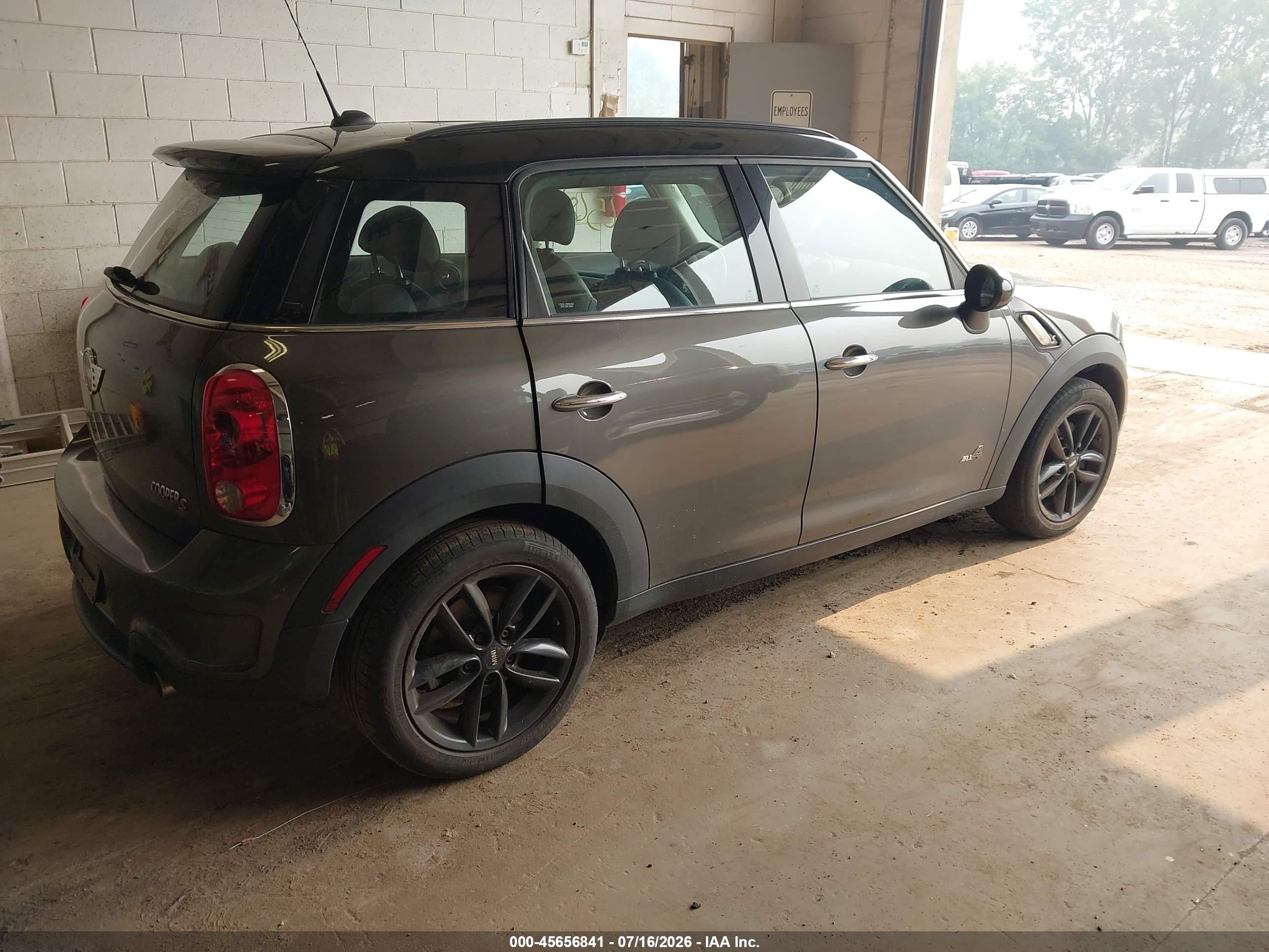 2011 Mini Cooper S Countryman   Серый vin: WMWZC5C57BWH99164