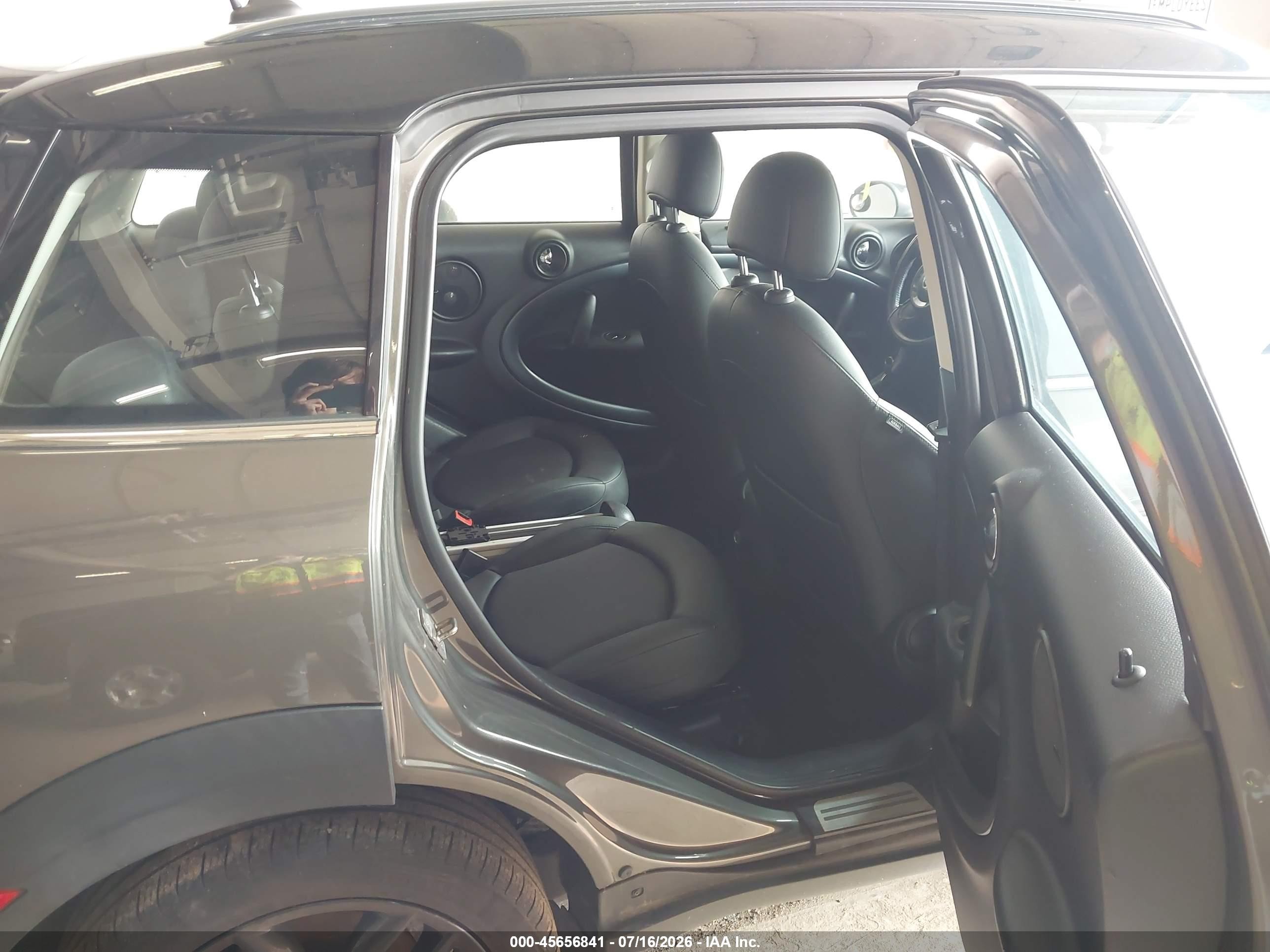 2011 Mini Cooper S Countryman   Серый vin: WMWZC5C57BWH99164