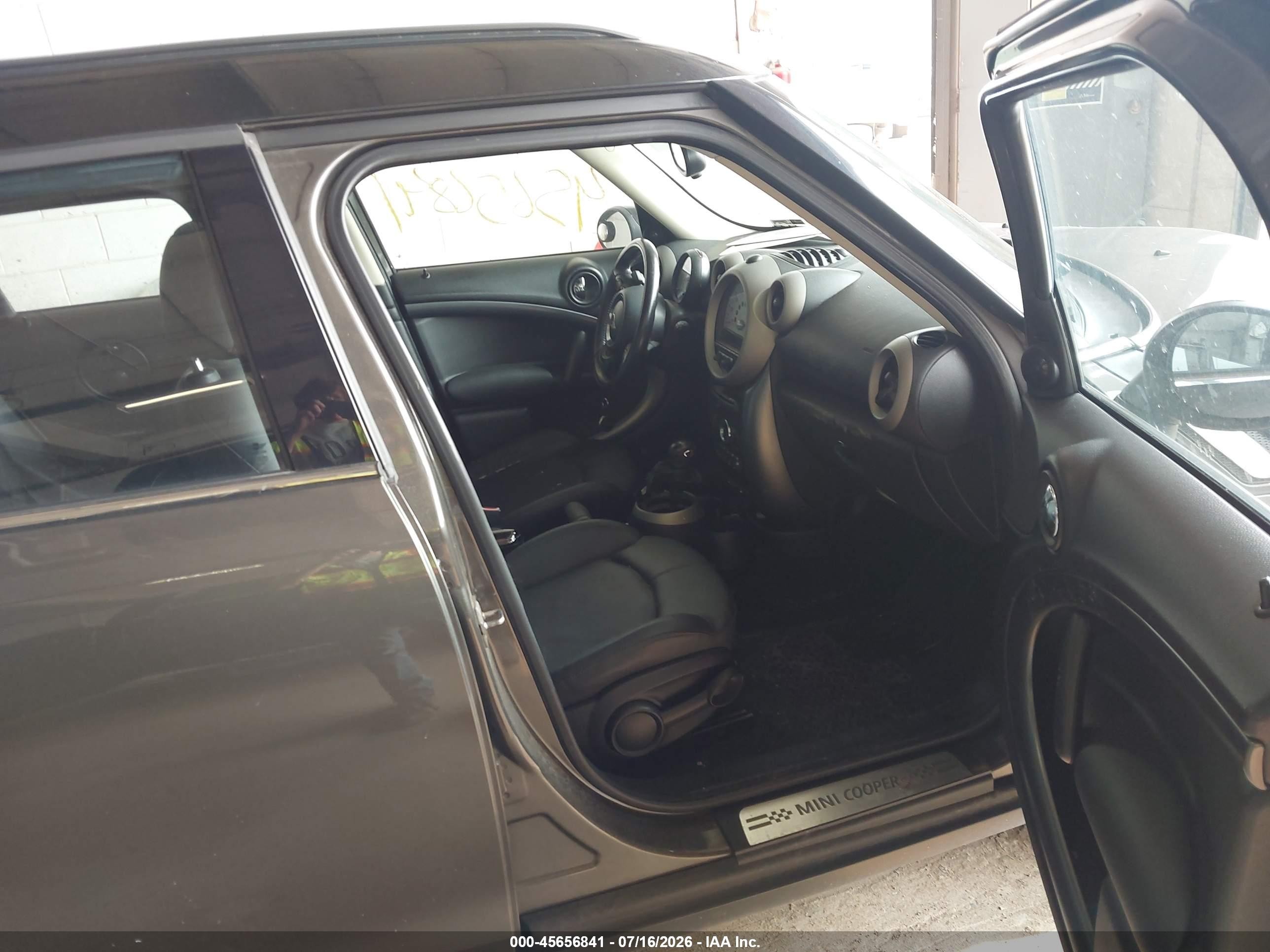 2011 Mini Cooper S Countryman   Серый vin: WMWZC5C57BWH99164