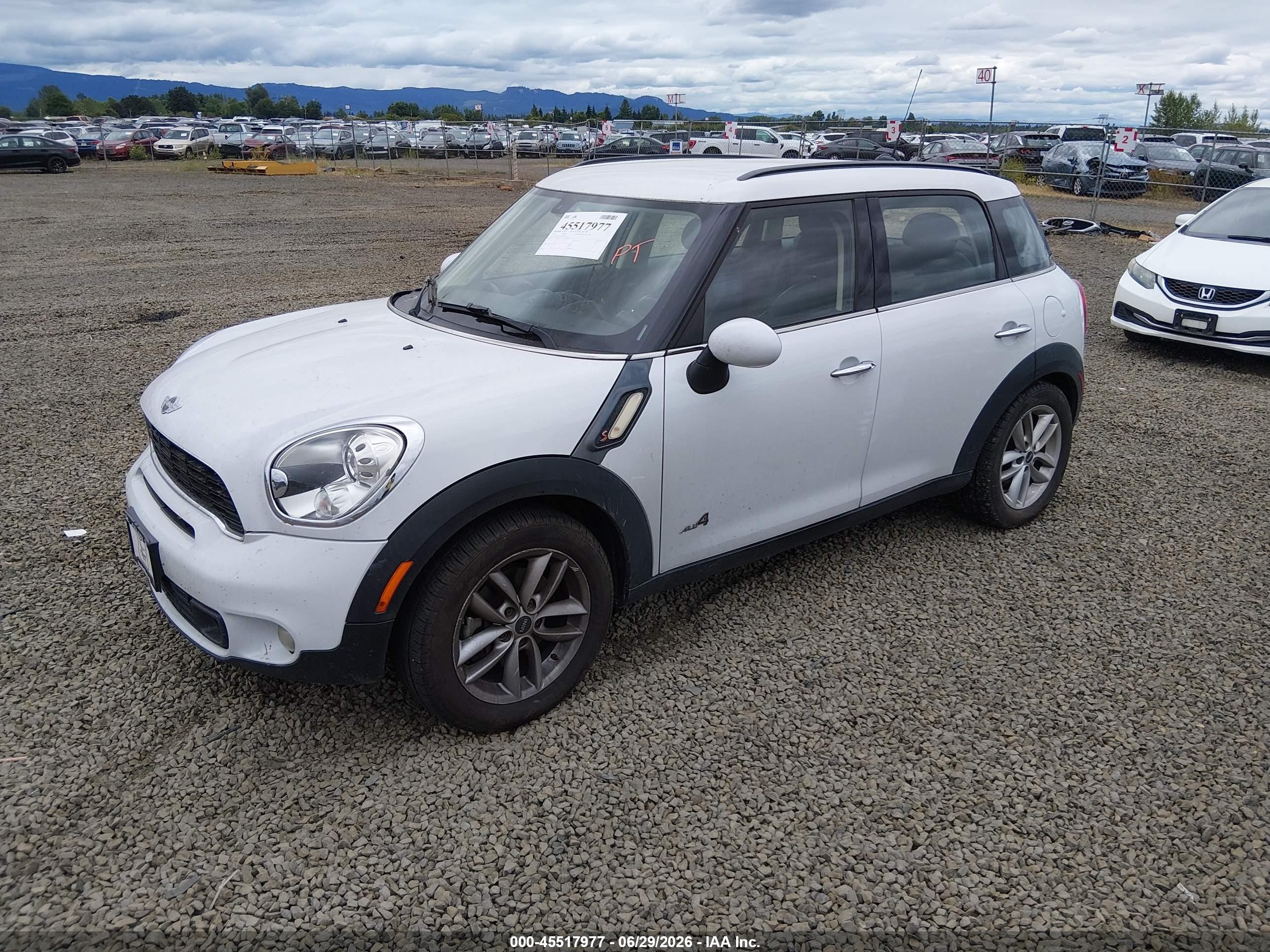 2011 Mini Cooper S Countryman White vin: WMWZC5C57BWL55490