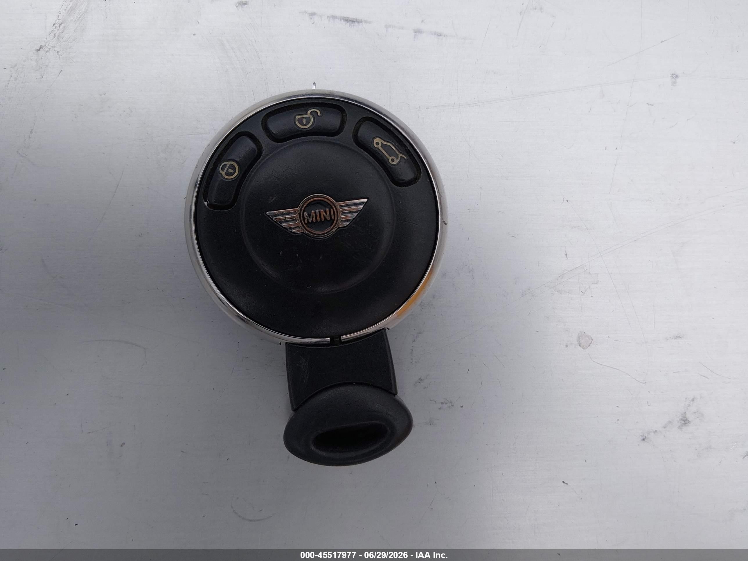 2011 Mini Cooper S Countryman White vin: WMWZC5C57BWL55490