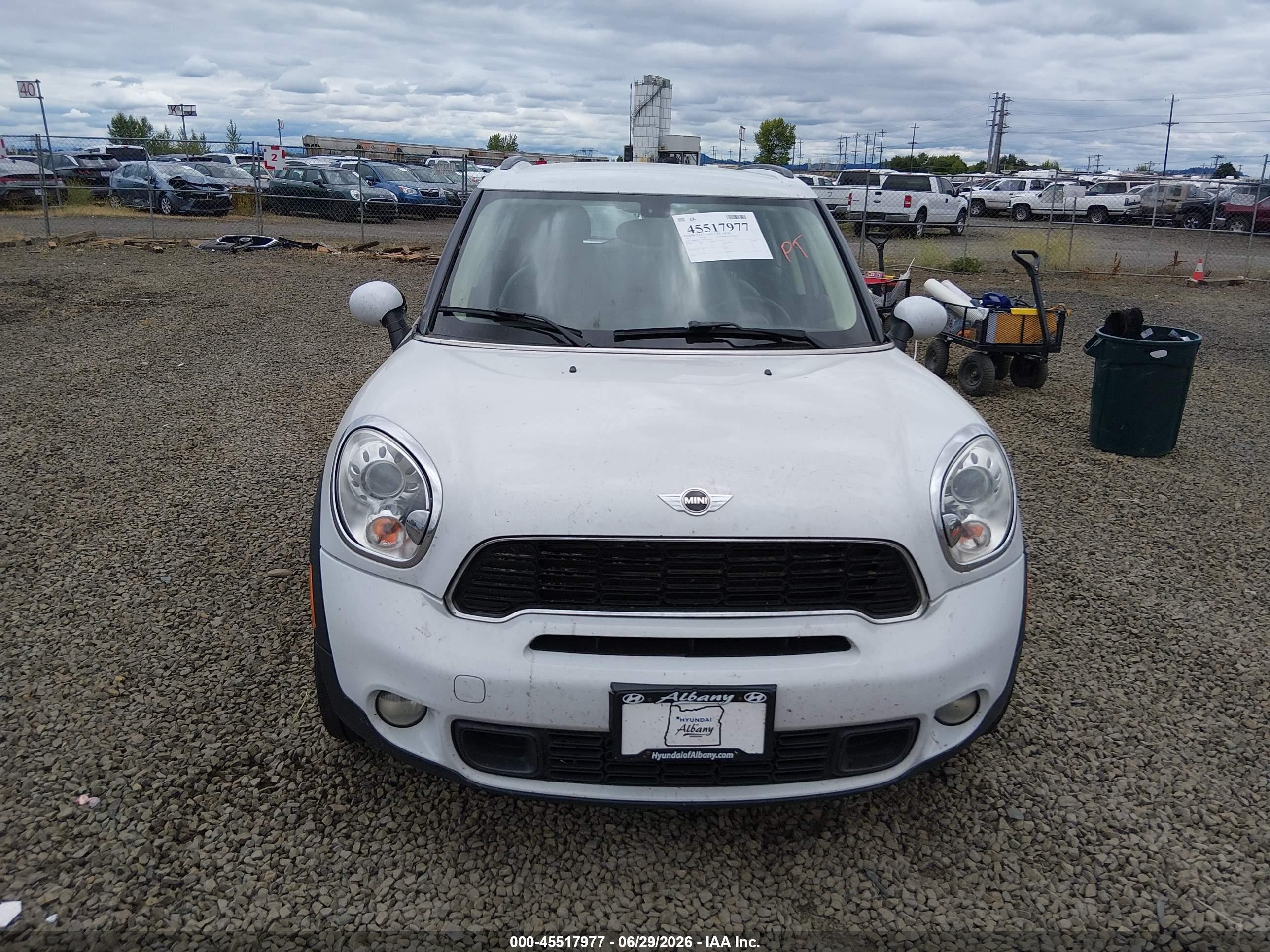 2011 Mini Cooper S Countryman White vin: WMWZC5C57BWL55490