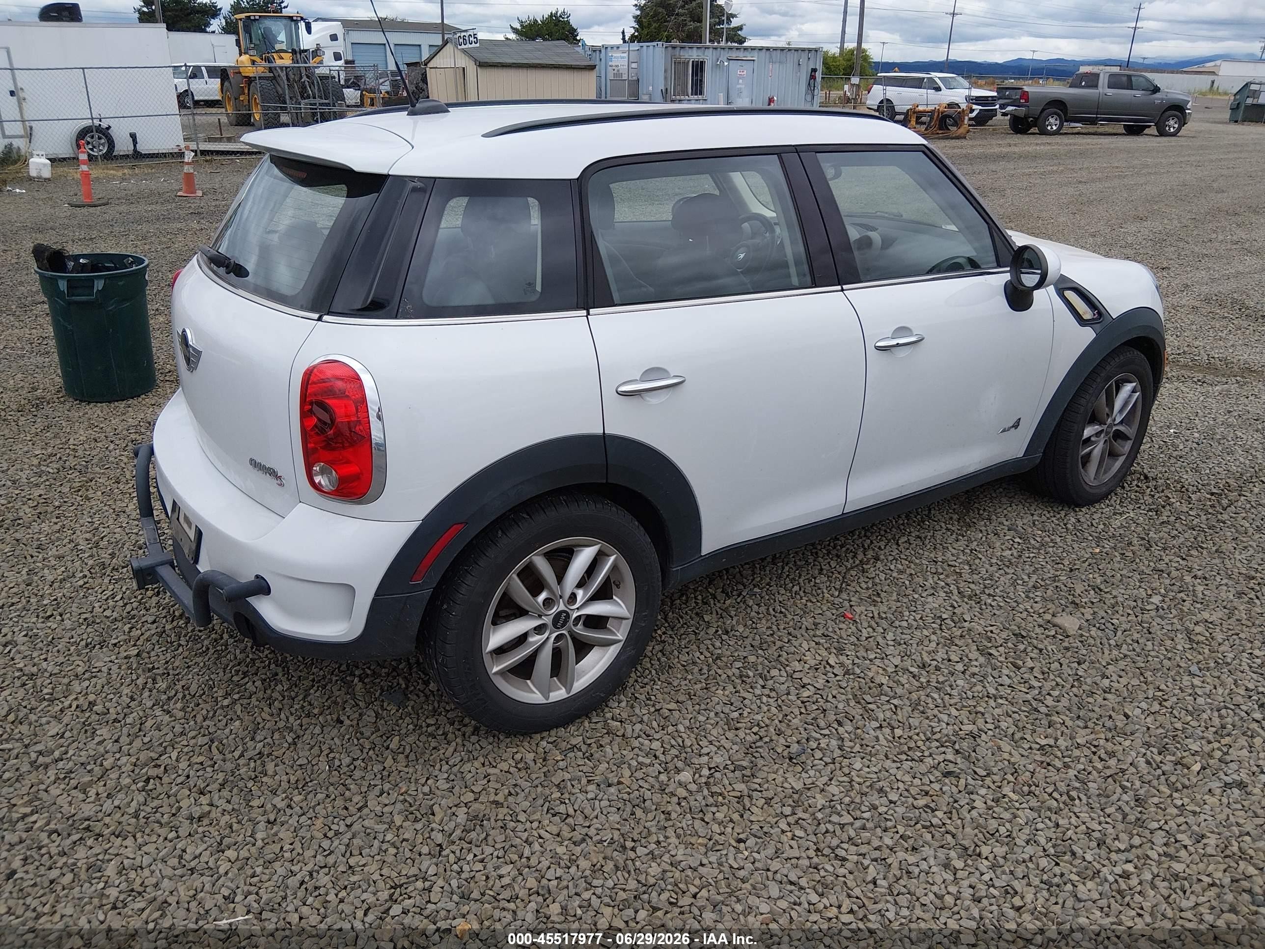 2011 Mini Cooper S Countryman White vin: WMWZC5C57BWL55490