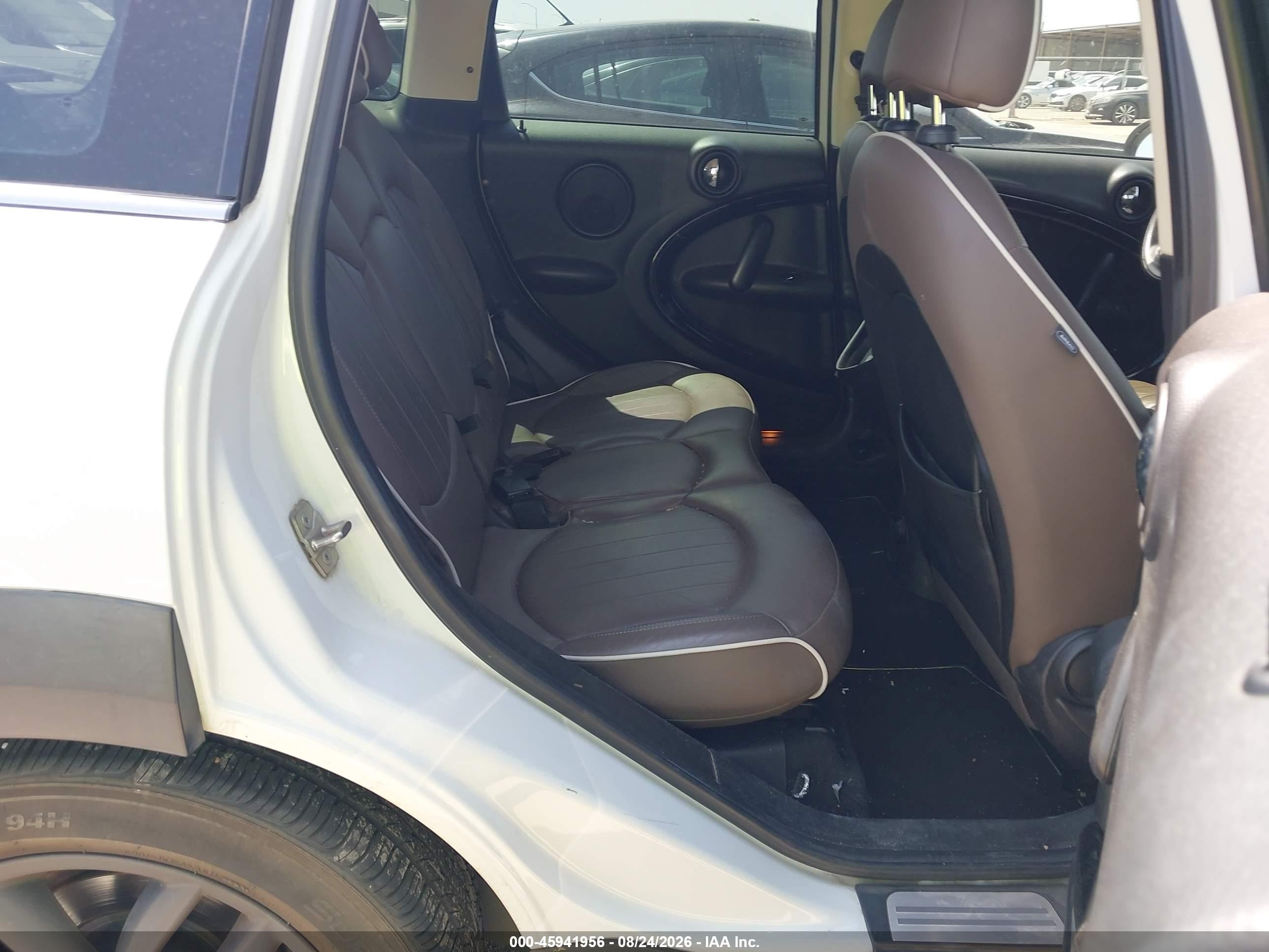 2012 Mini Cooper S Countryman   White vin: WMWZC5C57CWM13051