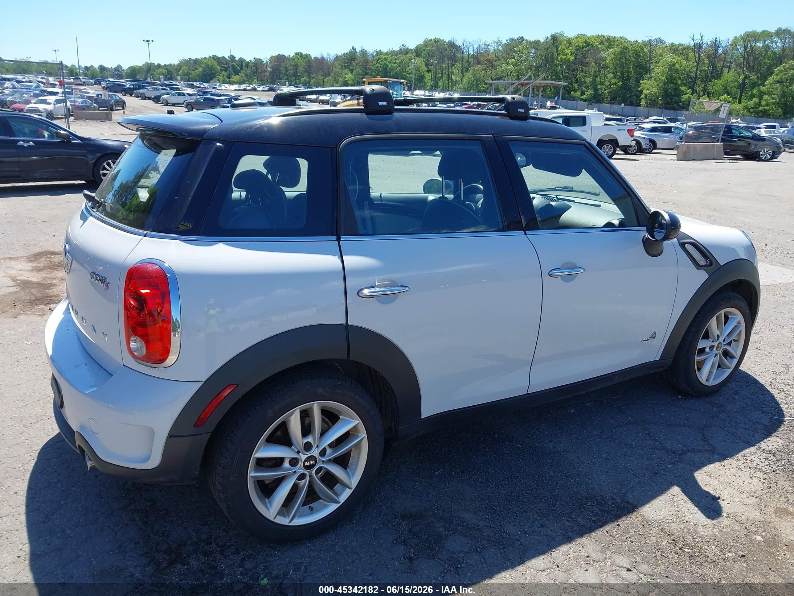 2014 Mini Countryman Cooper S Белый vin: WMWZC5C57EWP35398