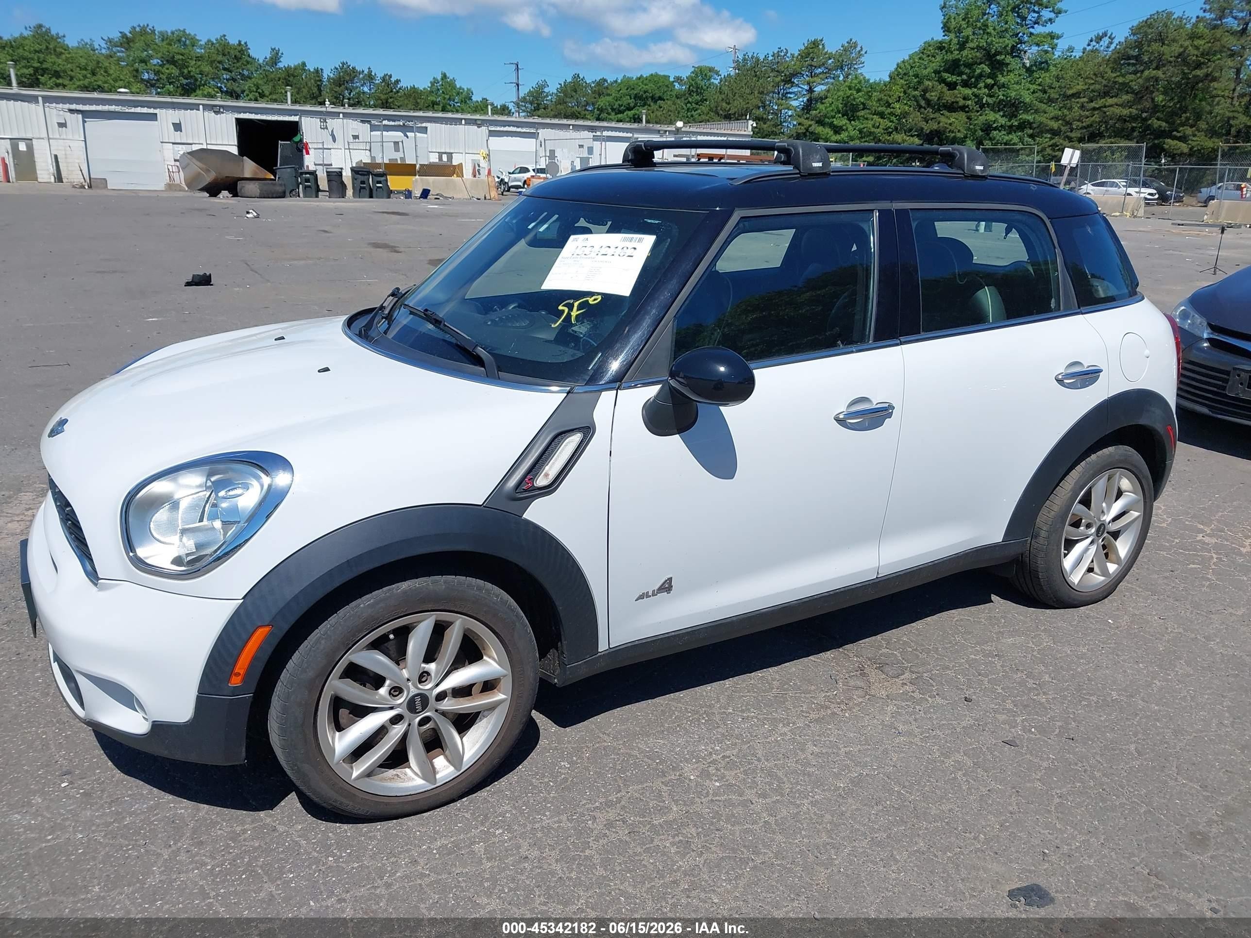 2014 Mini Countryman Cooper S Белый vin: WMWZC5C57EWP35398