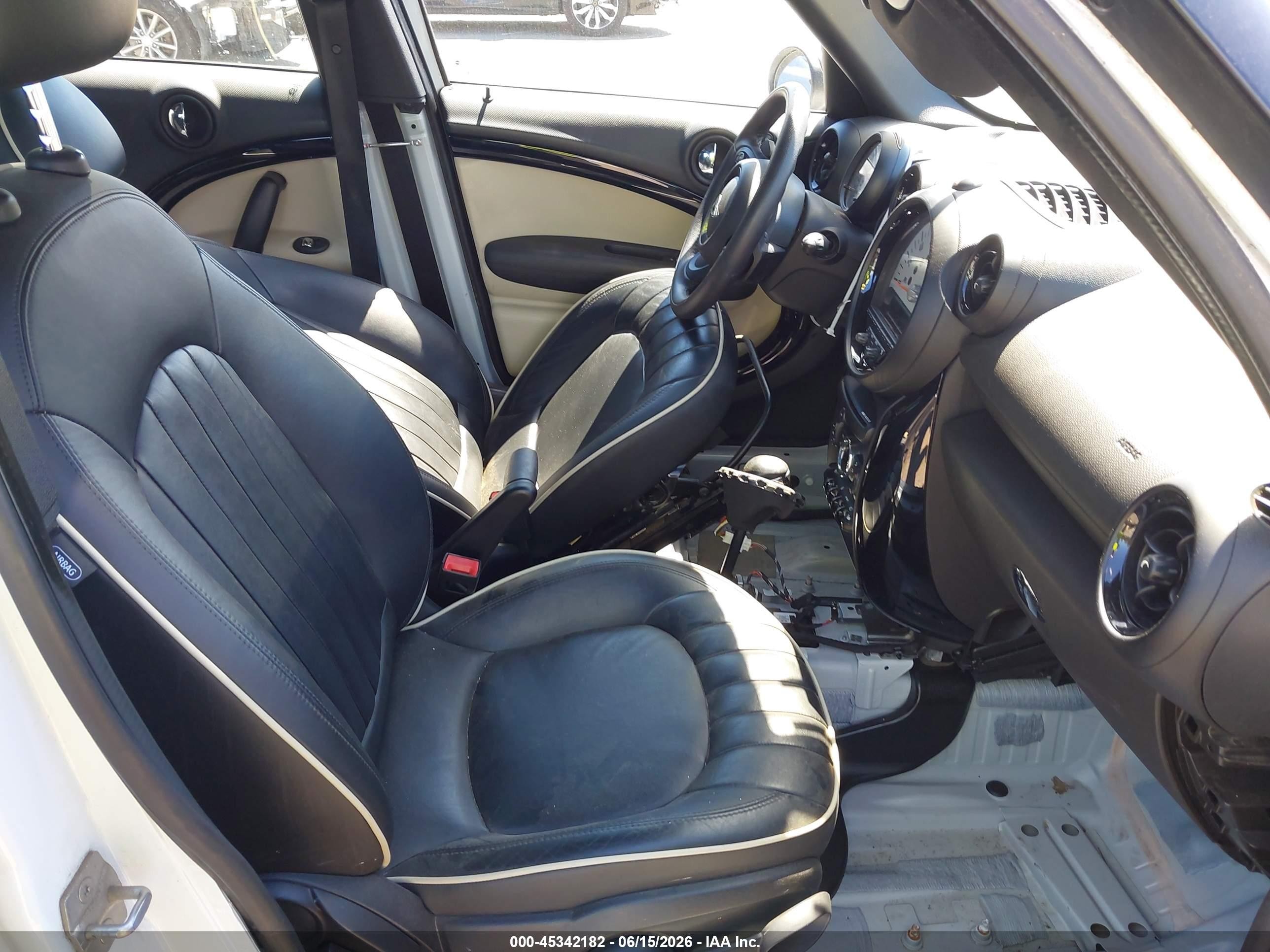 2014 Mini Countryman Cooper S Белый vin: WMWZC5C57EWP35398