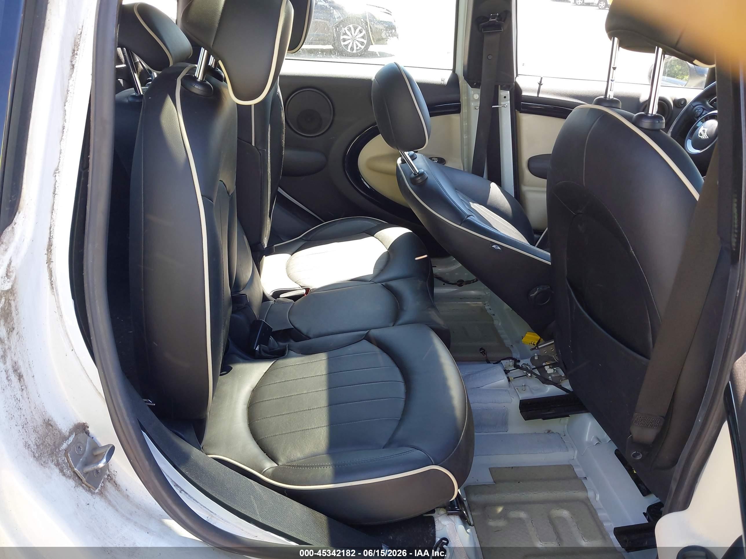 2014 Mini Countryman Cooper S Белый vin: WMWZC5C57EWP35398