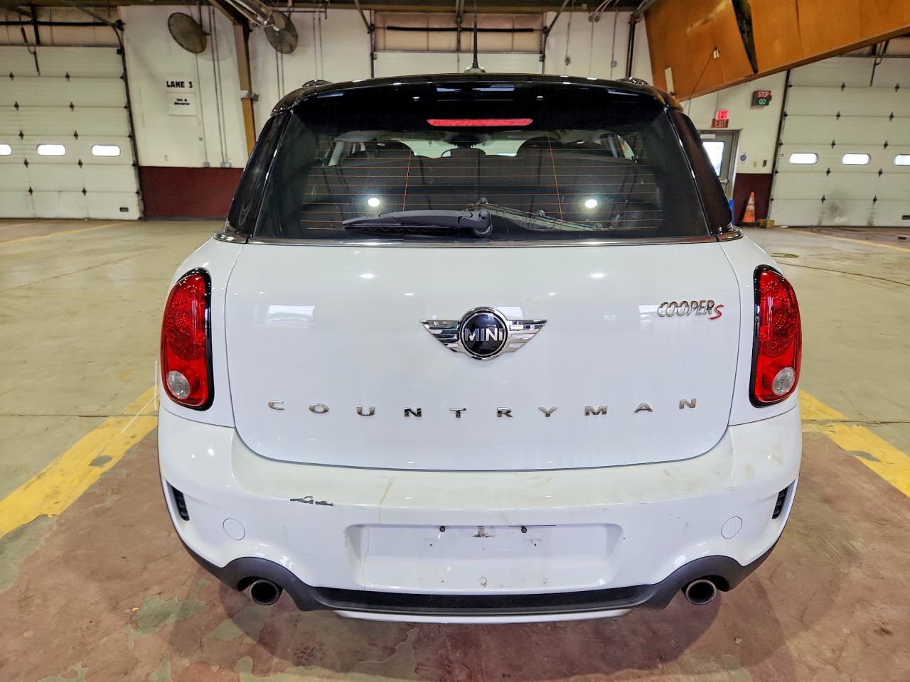 2015 Mini Cooper S Countryman White vin: WMWZC5C57FWP45642