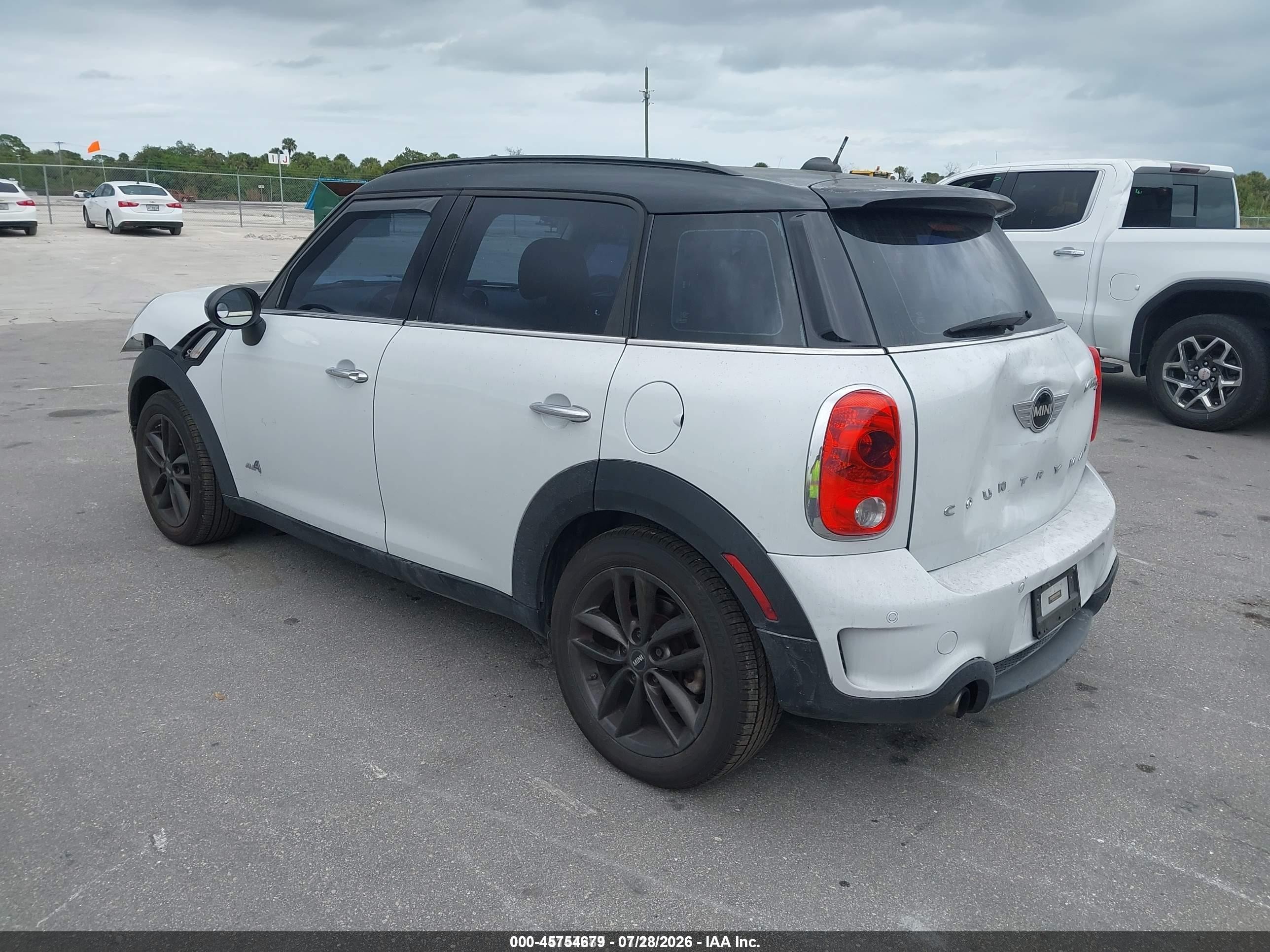2013 Mini Countryman Cooper S White vin: WMWZC5C58DWP33951