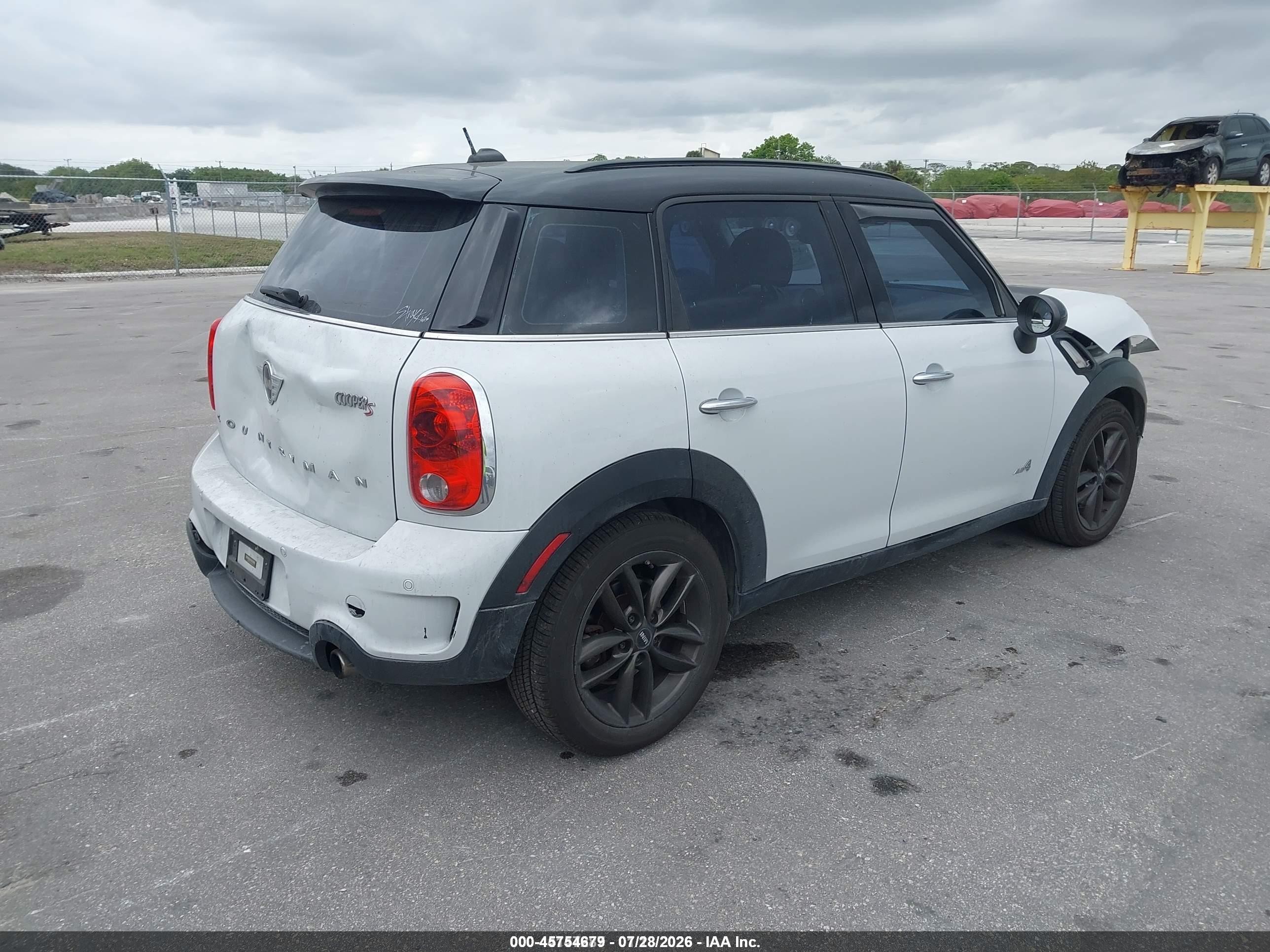 2013 Mini Countryman Cooper S White vin: WMWZC5C58DWP33951