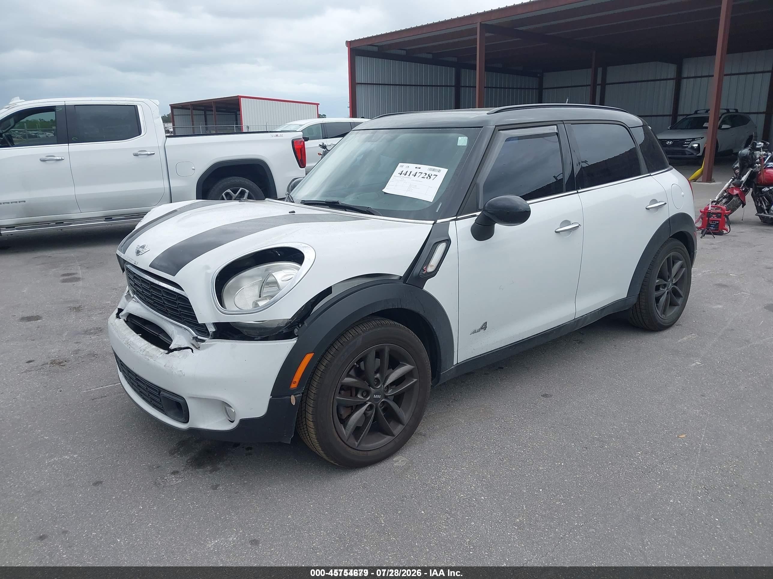 2013 Mini Countryman Cooper S White vin: WMWZC5C58DWP33951