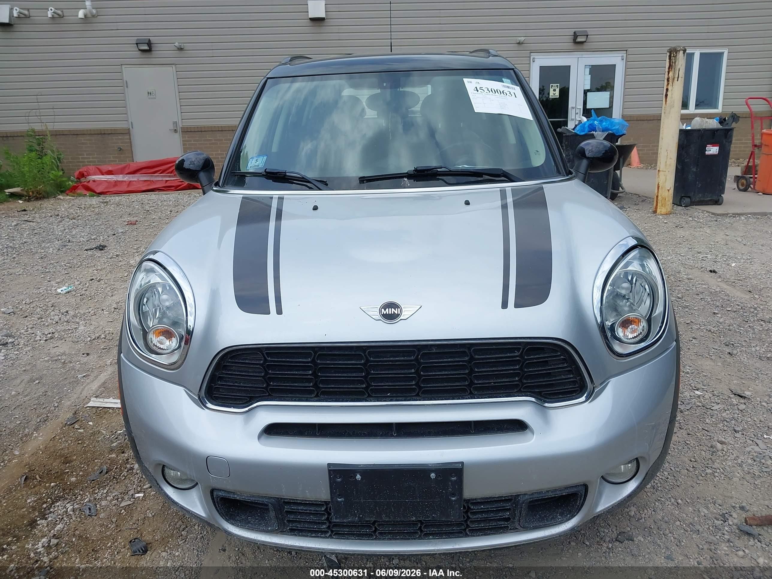 2014 Mini Countryman Cooper S Silver vin: WMWZC5C58EWP37368