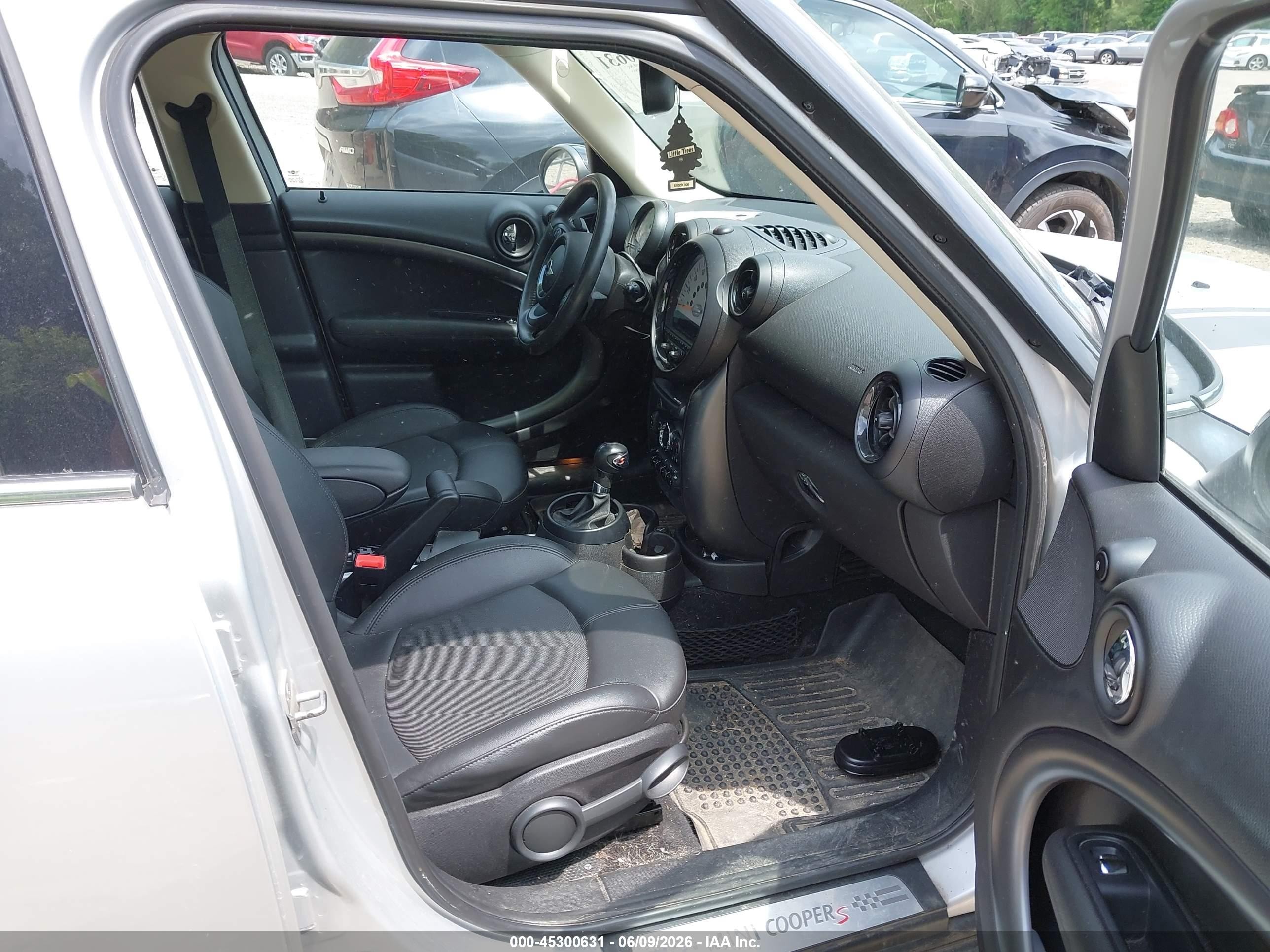 2014 Mini Countryman Cooper S Silver vin: WMWZC5C58EWP37368