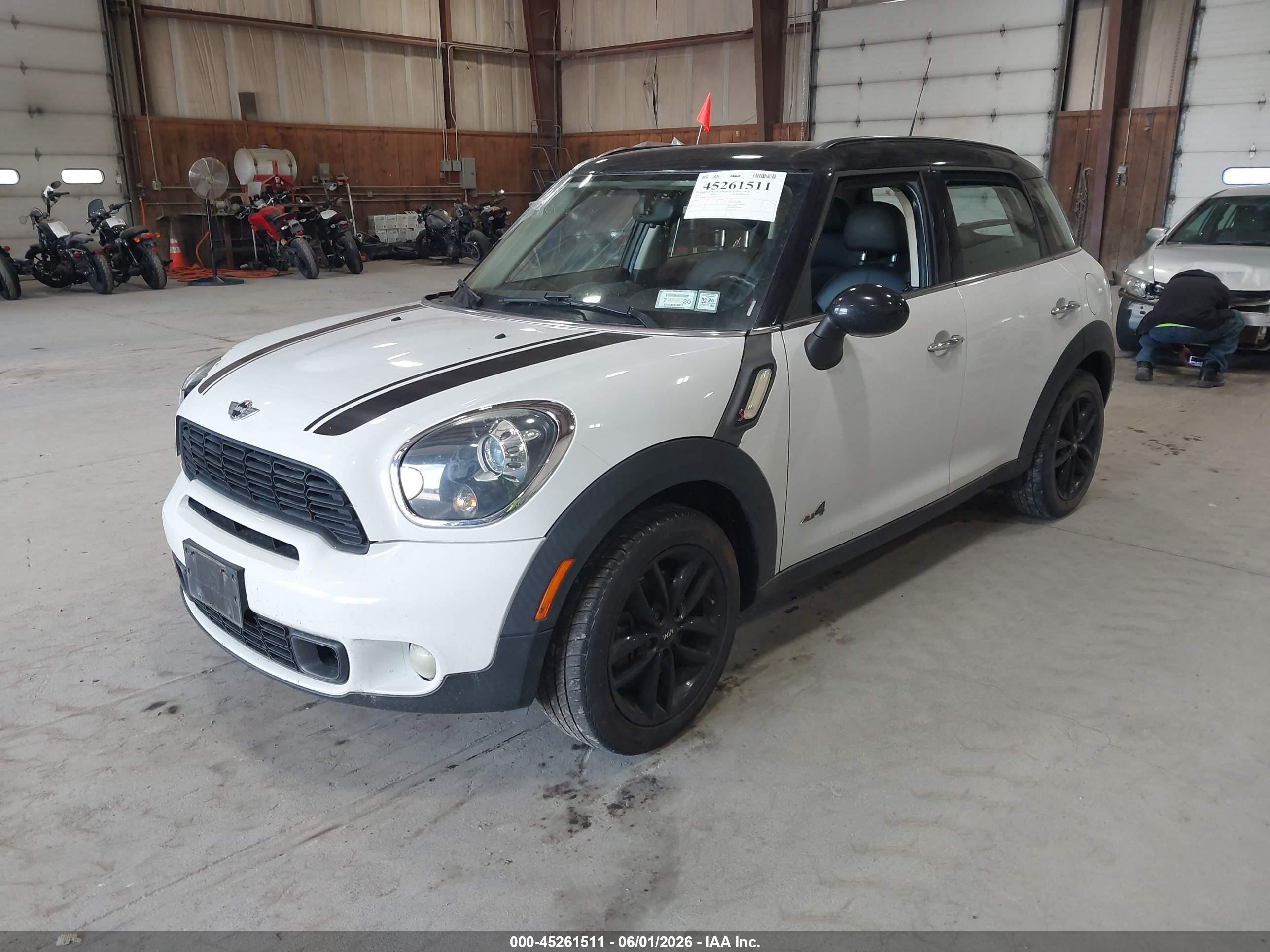 2013 Mini Countryman Cooper S White vin: WMWZC5C59DWM15739
