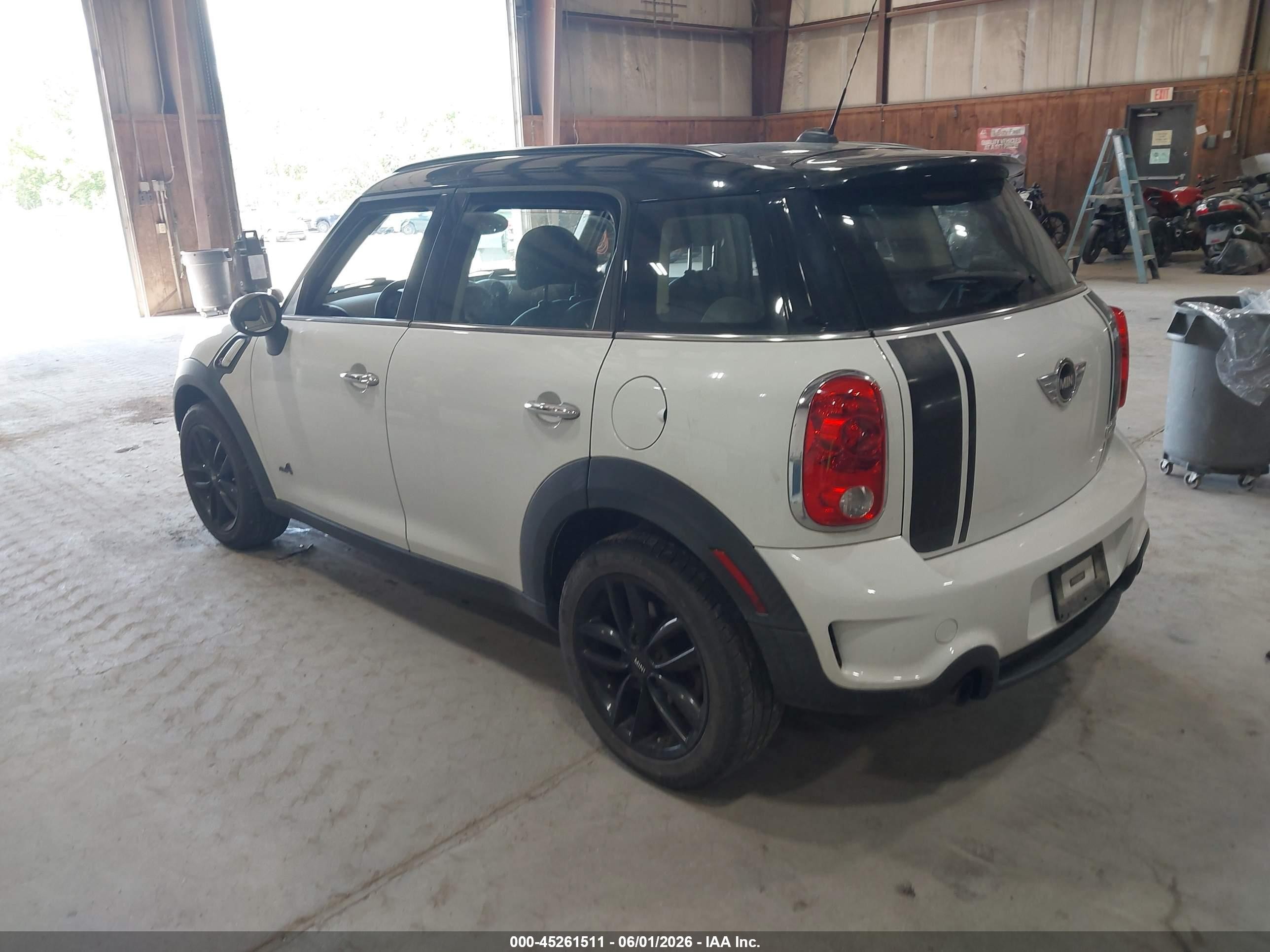 2013 Mini Countryman Cooper S White vin: WMWZC5C59DWM15739