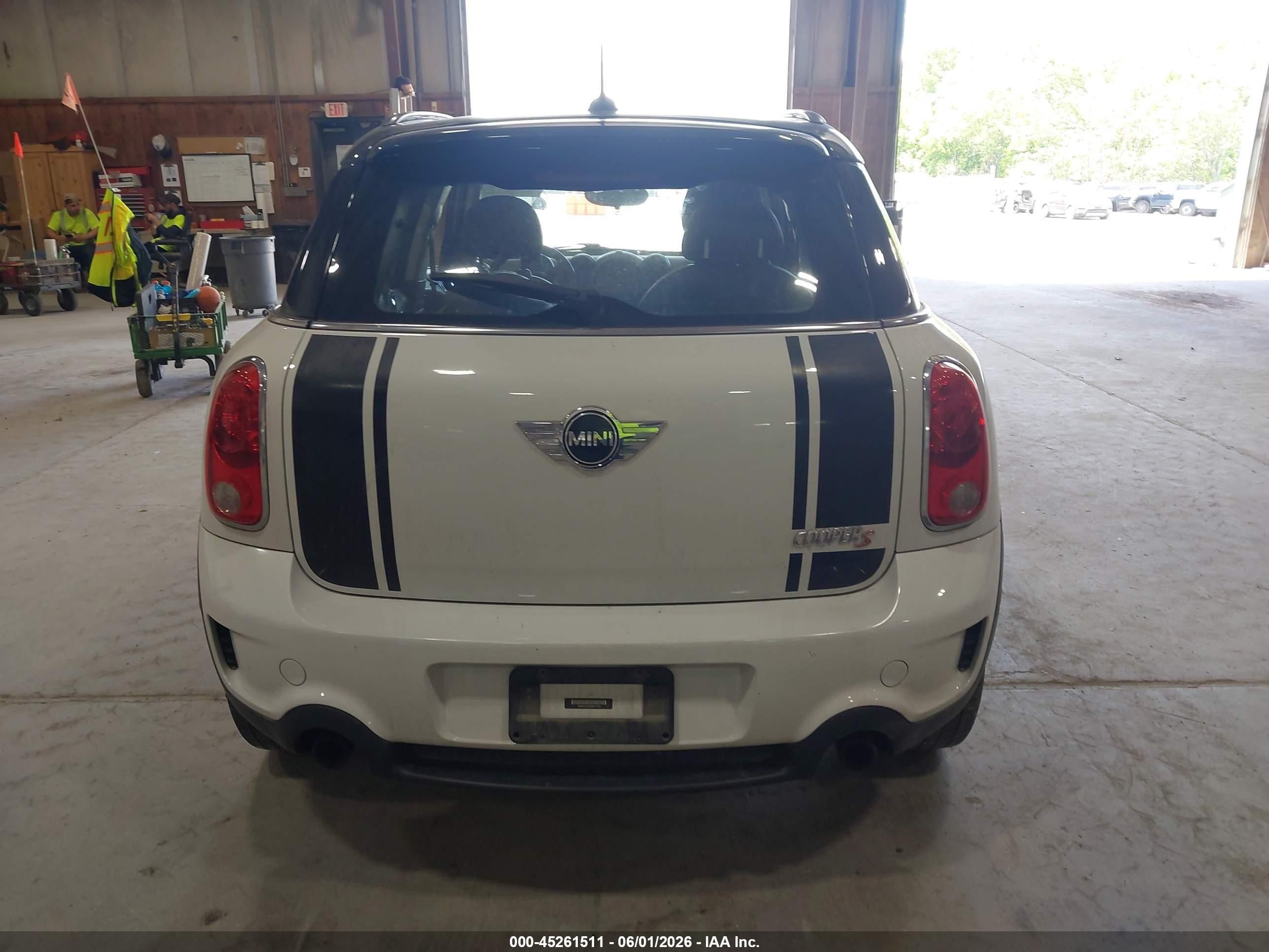 2013 Mini Countryman Cooper S White vin: WMWZC5C59DWM15739