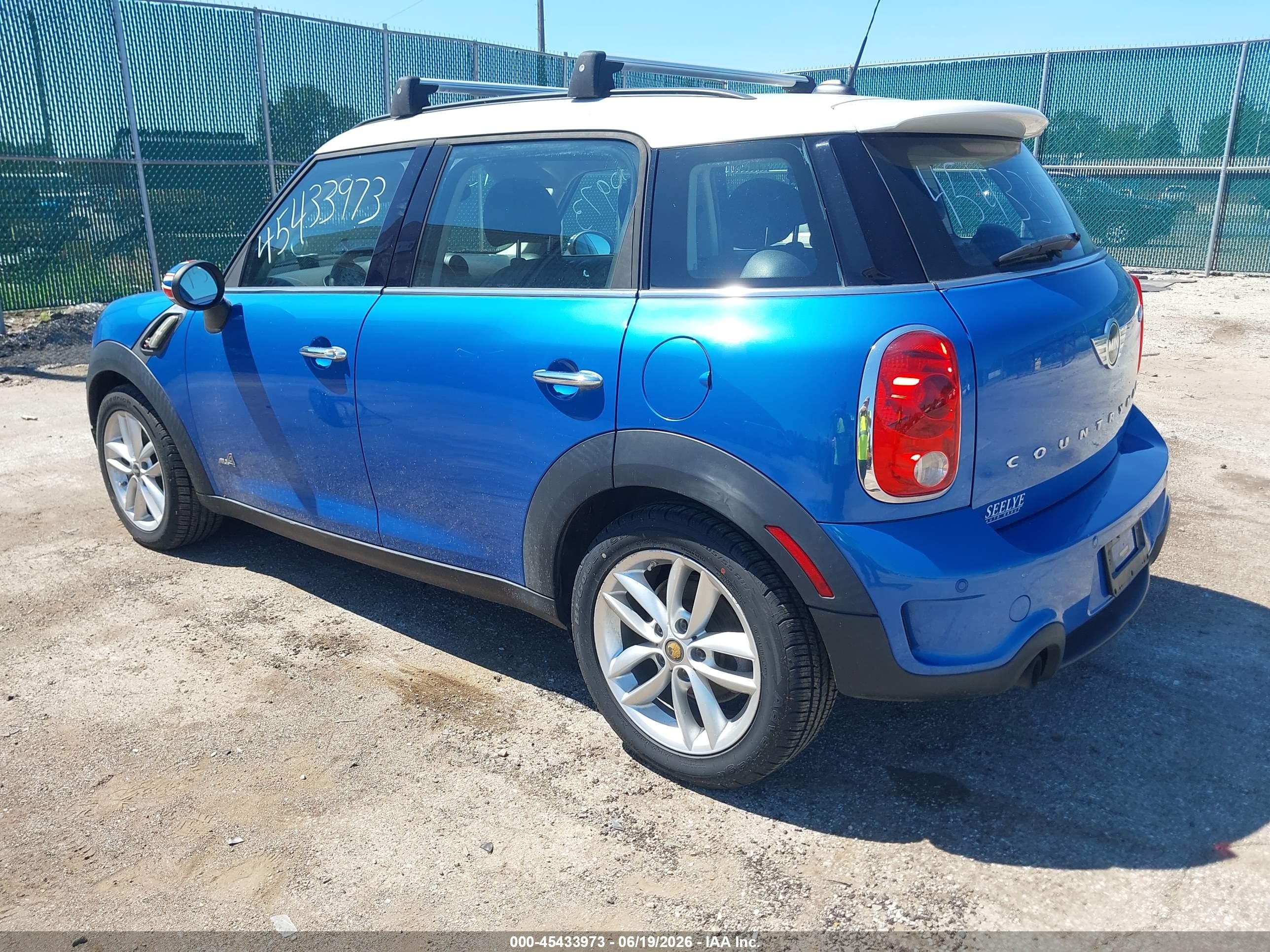 2013 Mini Countryman Cooper S Blue vin: WMWZC5C59DWM16275