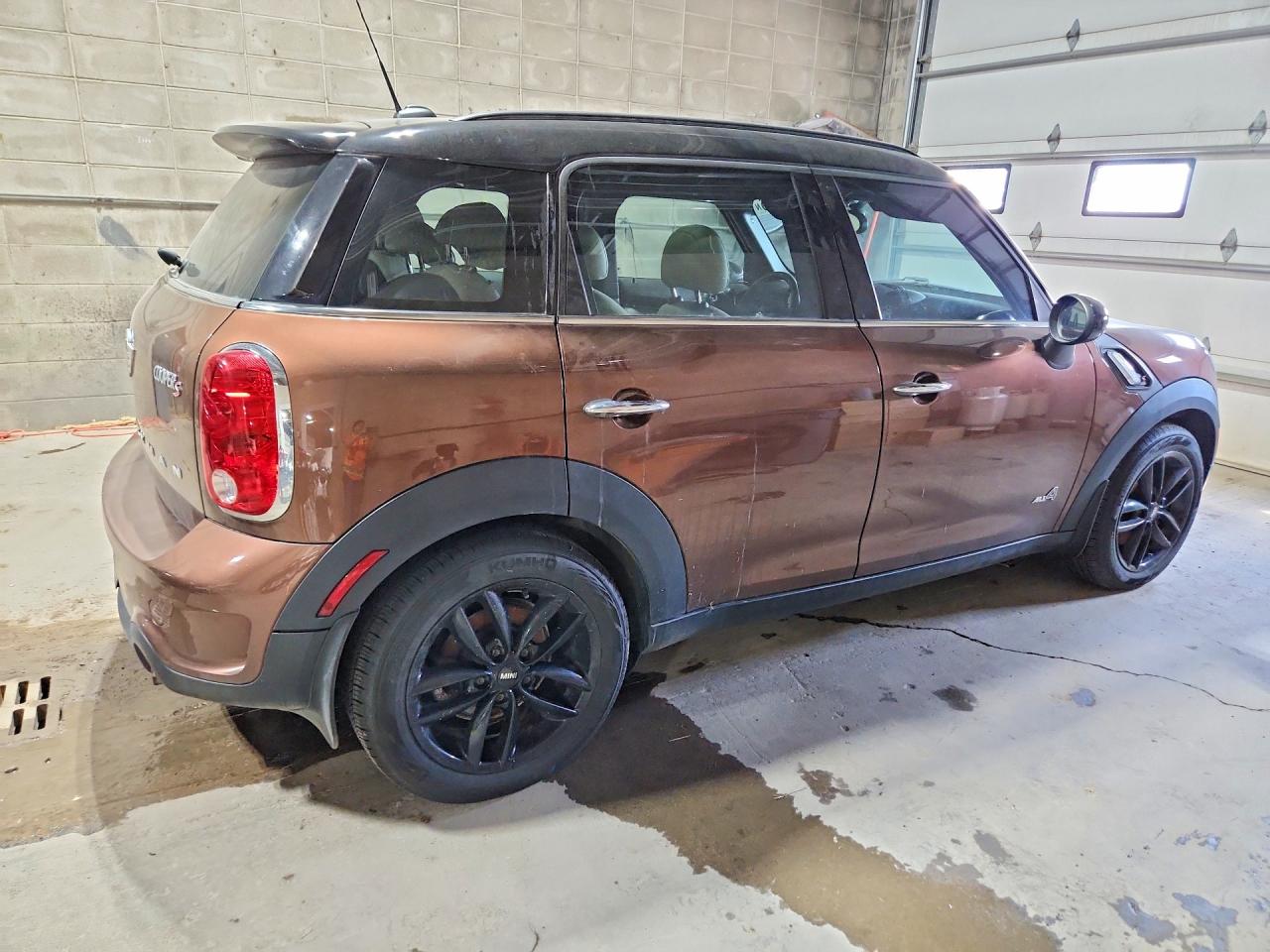 2014 Mini Cooper S Countryman Brown vin: WMWZC5C59EWP37766