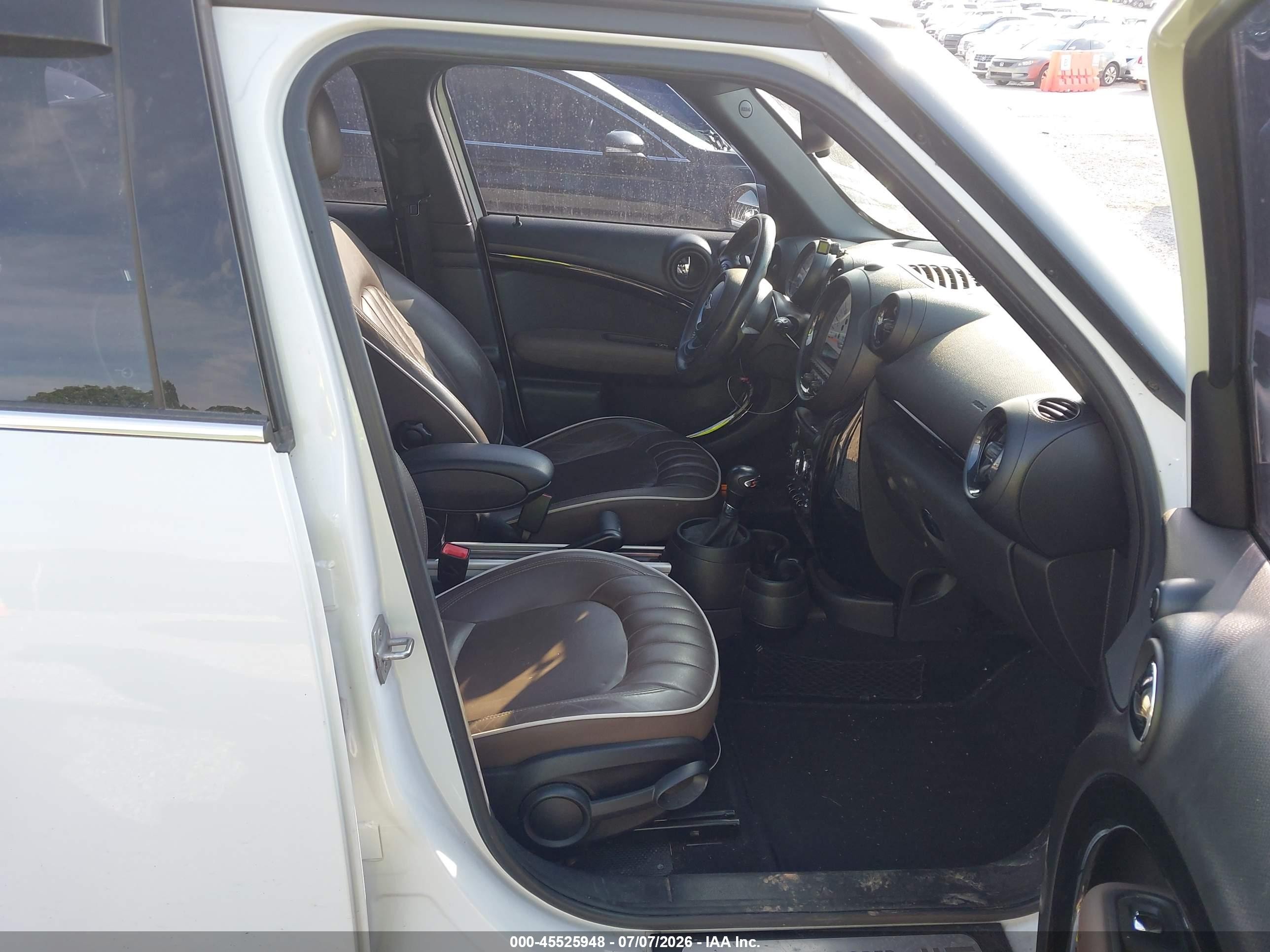 2014 Mini Countryman Cooper S White vin: WMWZC5C59EWP41199