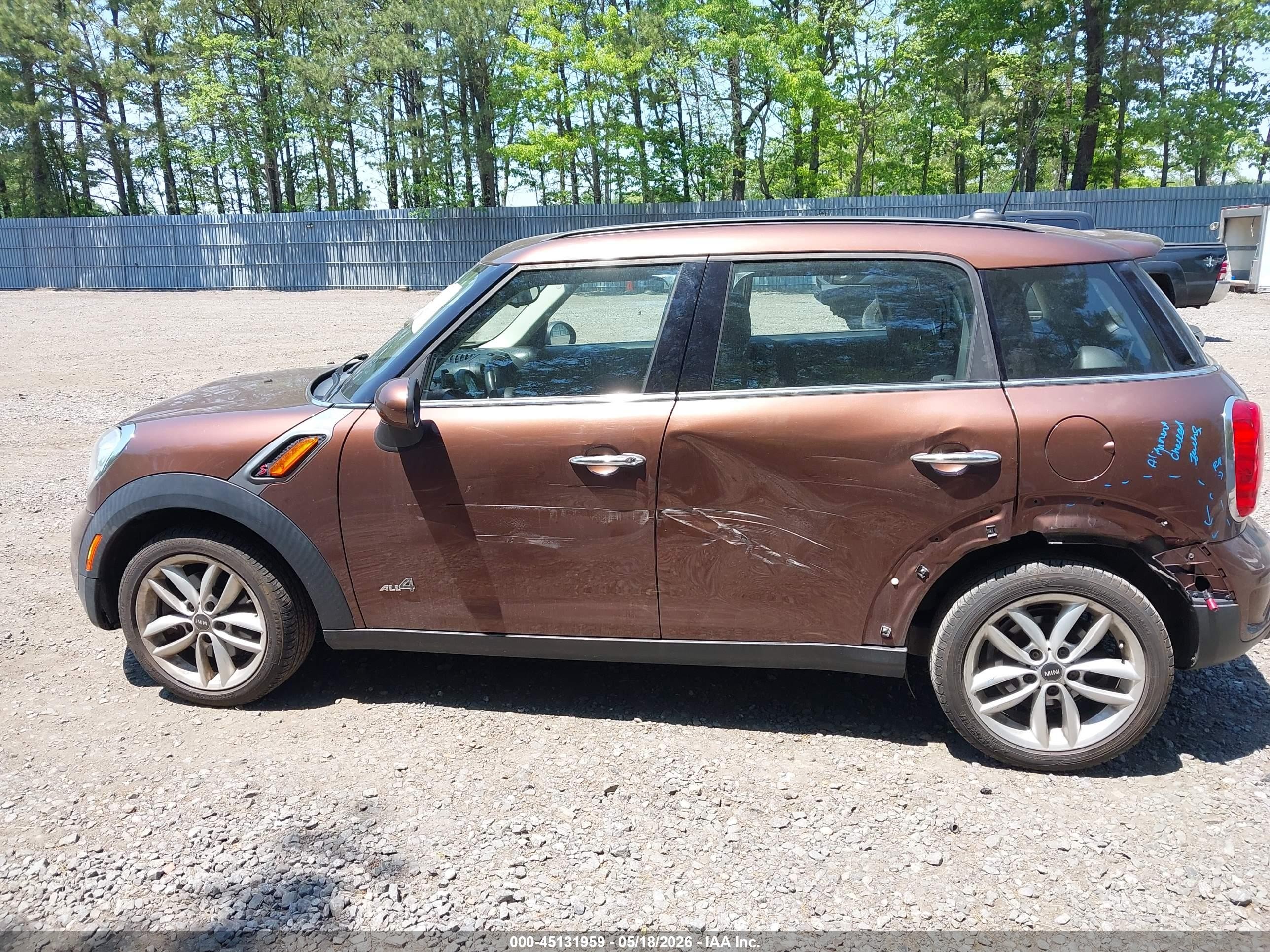 2014 Mini Countryman Cooper S Brown vin: WMWZC5C59EWP41719