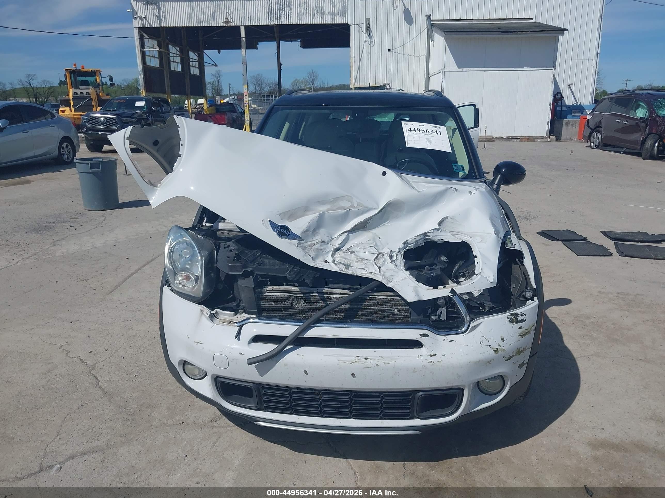 2015 Mini Countryman Cooper S White vin: WMWZC5C59FWP45769