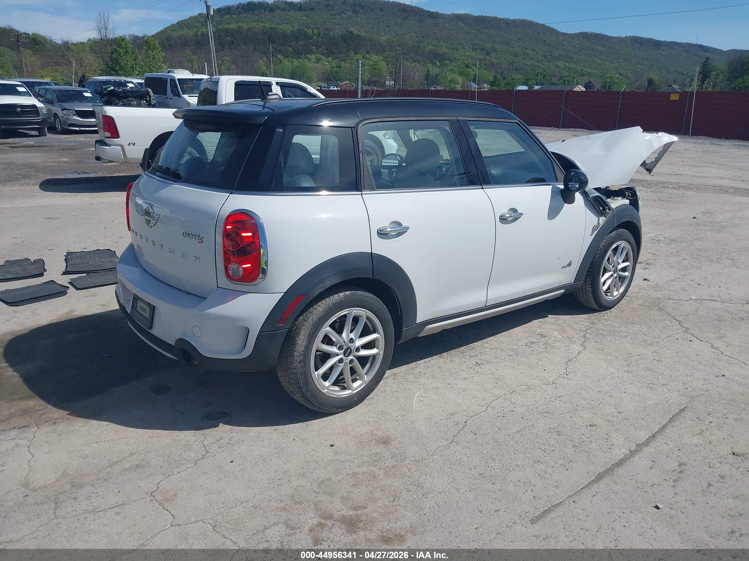 2015 Mini Countryman Cooper S White vin: WMWZC5C59FWP45769