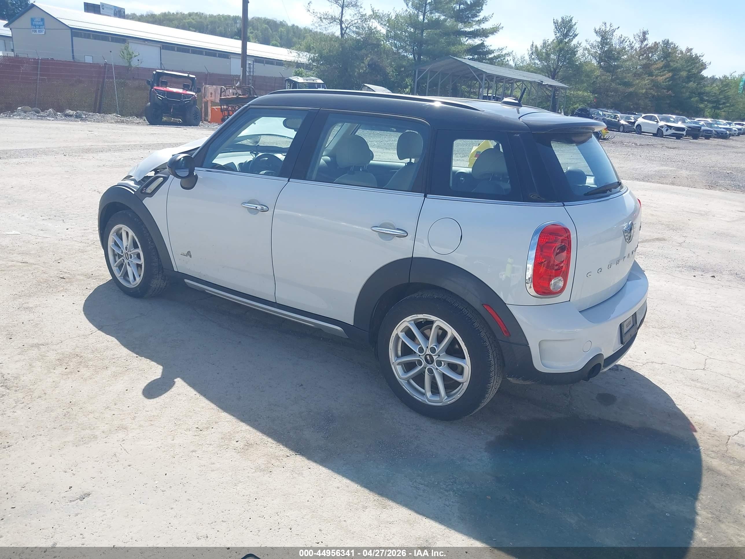 2015 Mini Countryman Cooper S White vin: WMWZC5C59FWP45769